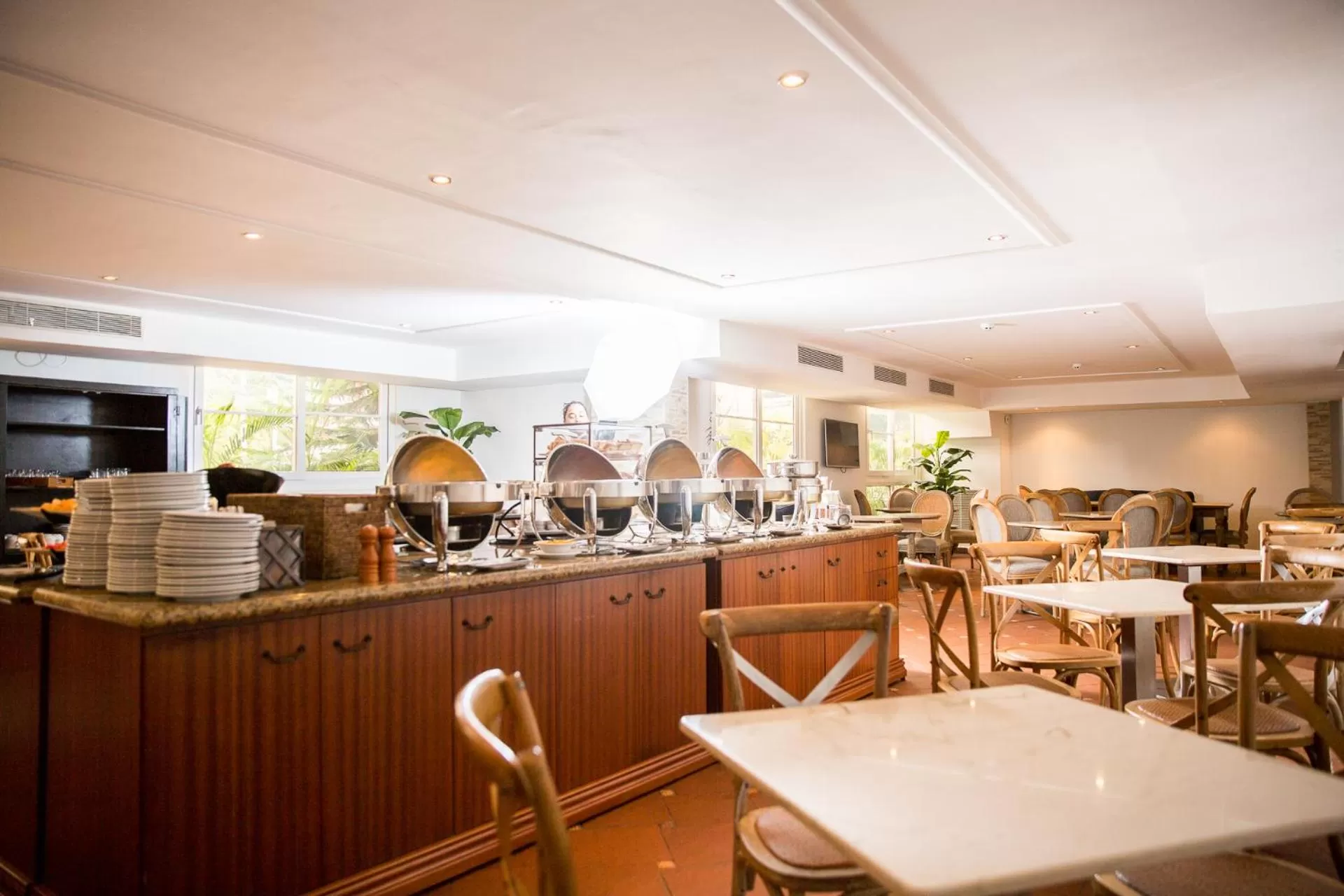 Food and drinks in Best Western El Dorado Panama Hotel