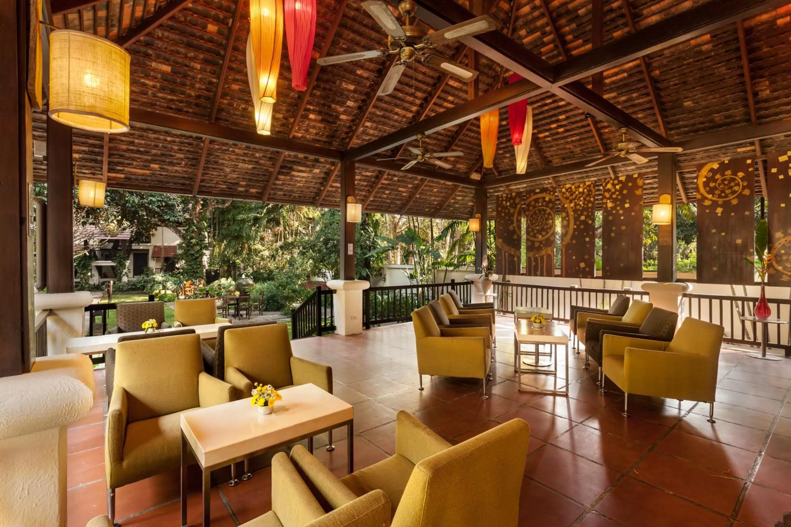 Restaurant/places to eat in Lanna Dusita Riverside Boutique Resort