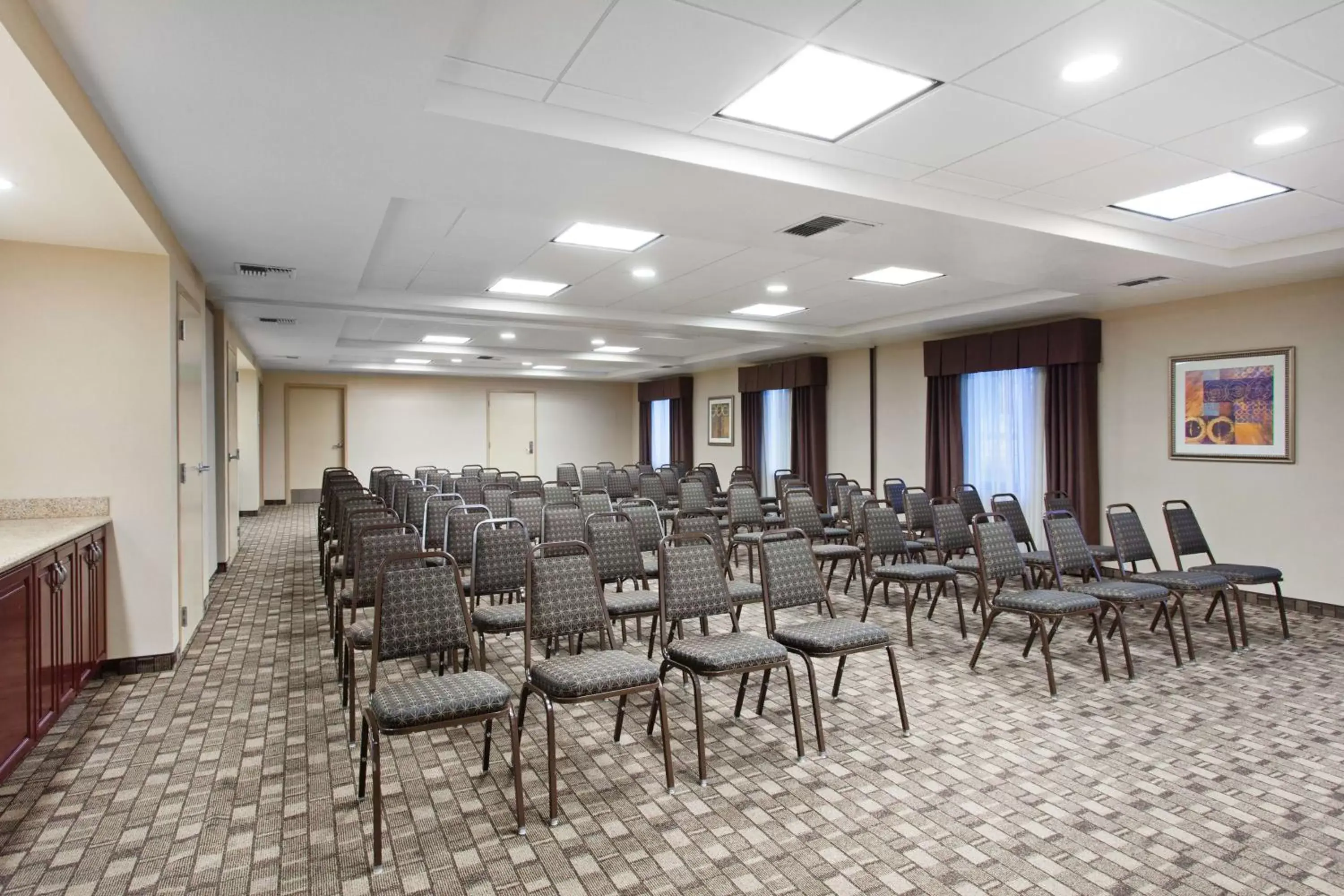 Meeting/conference room in Hampton Inn & Suites Oakland Airport-Alameda