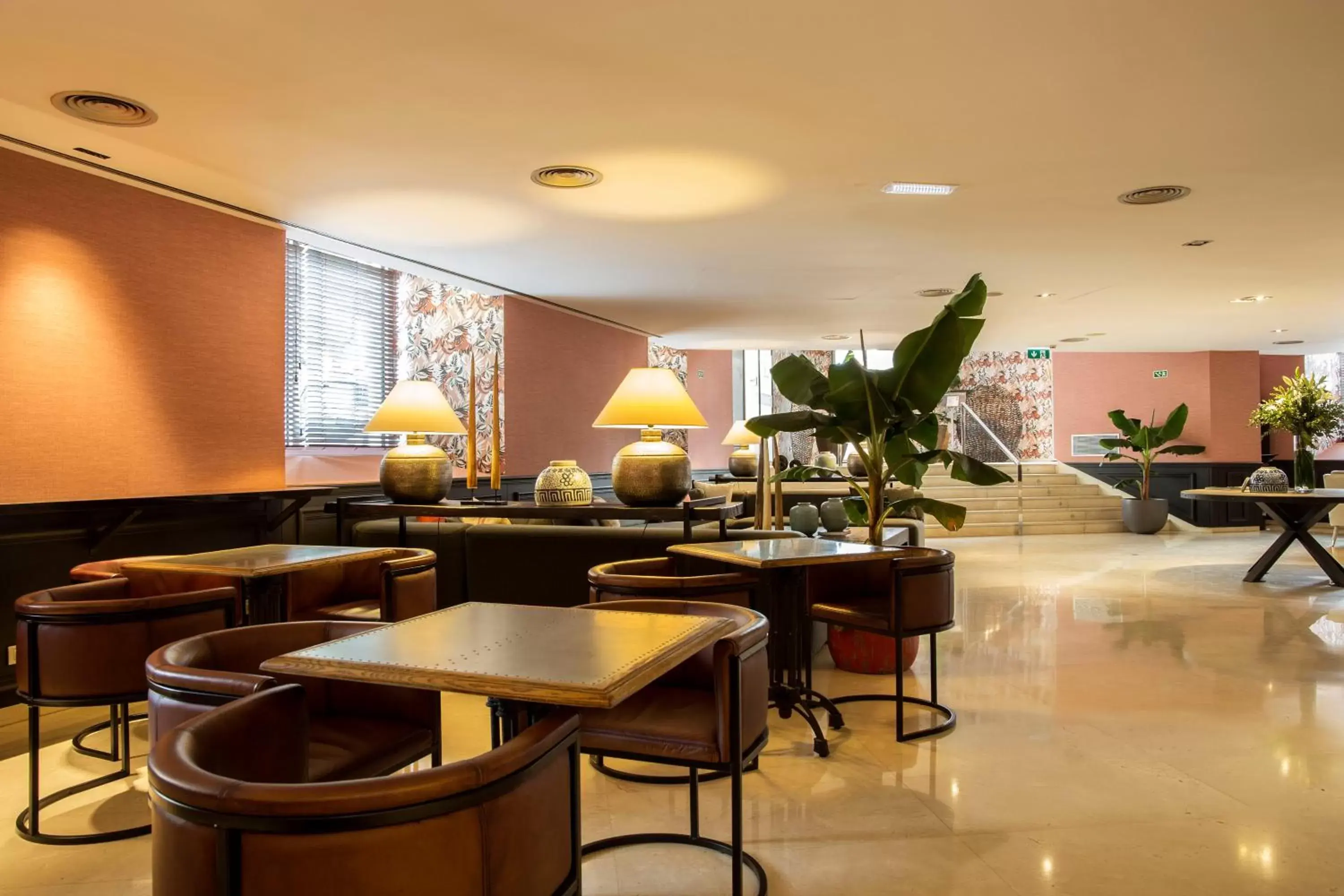 Lobby or reception, Restaurant/Places to Eat in Zenit Lisboa