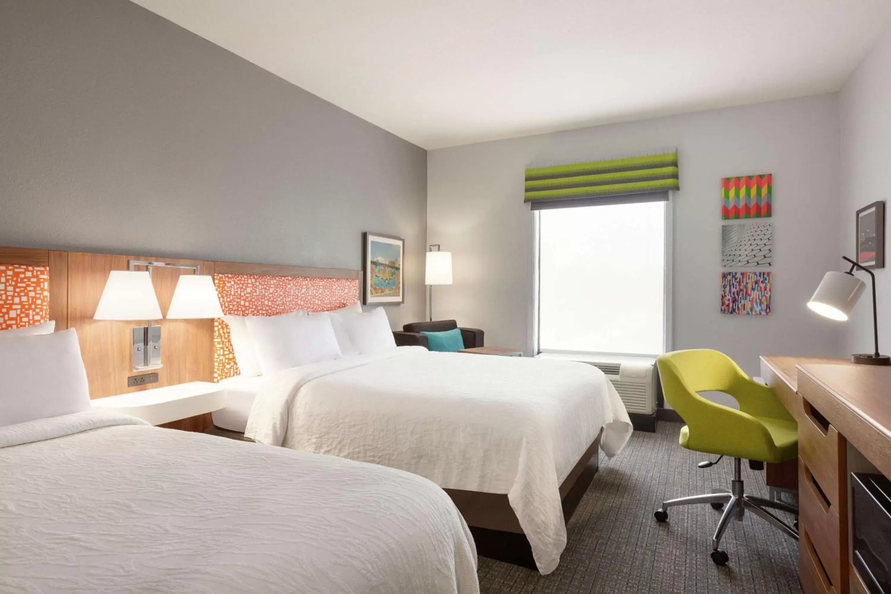 Bed in Hampton Inn & Suites Houston-Cypress Station