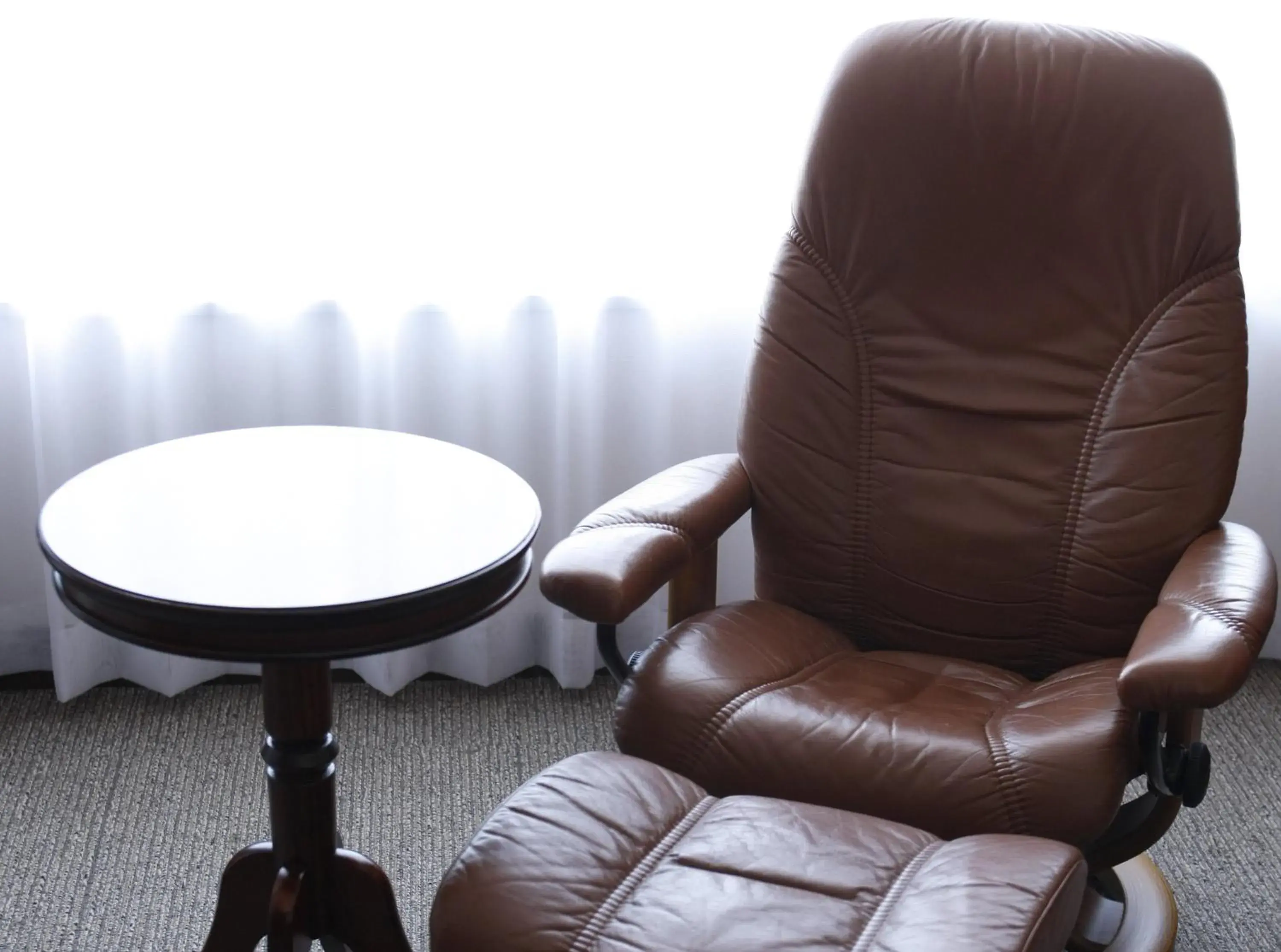 hair dresser, Seating Area in Bellevue Garden Hotel