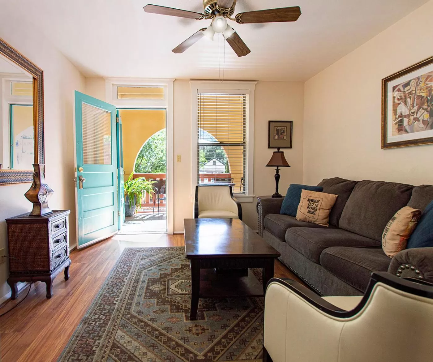 Seating Area in Eldorado Suites Hotel