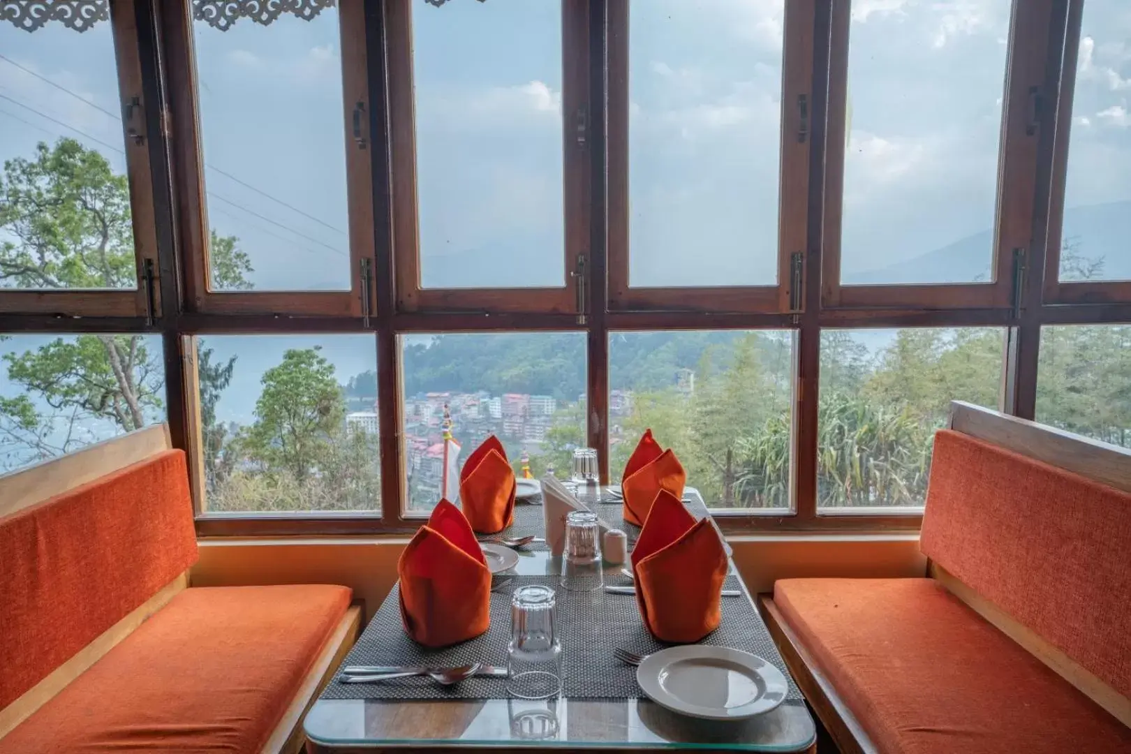 Restaurant/Places to Eat in Summit Namnang Courtyard & Spa