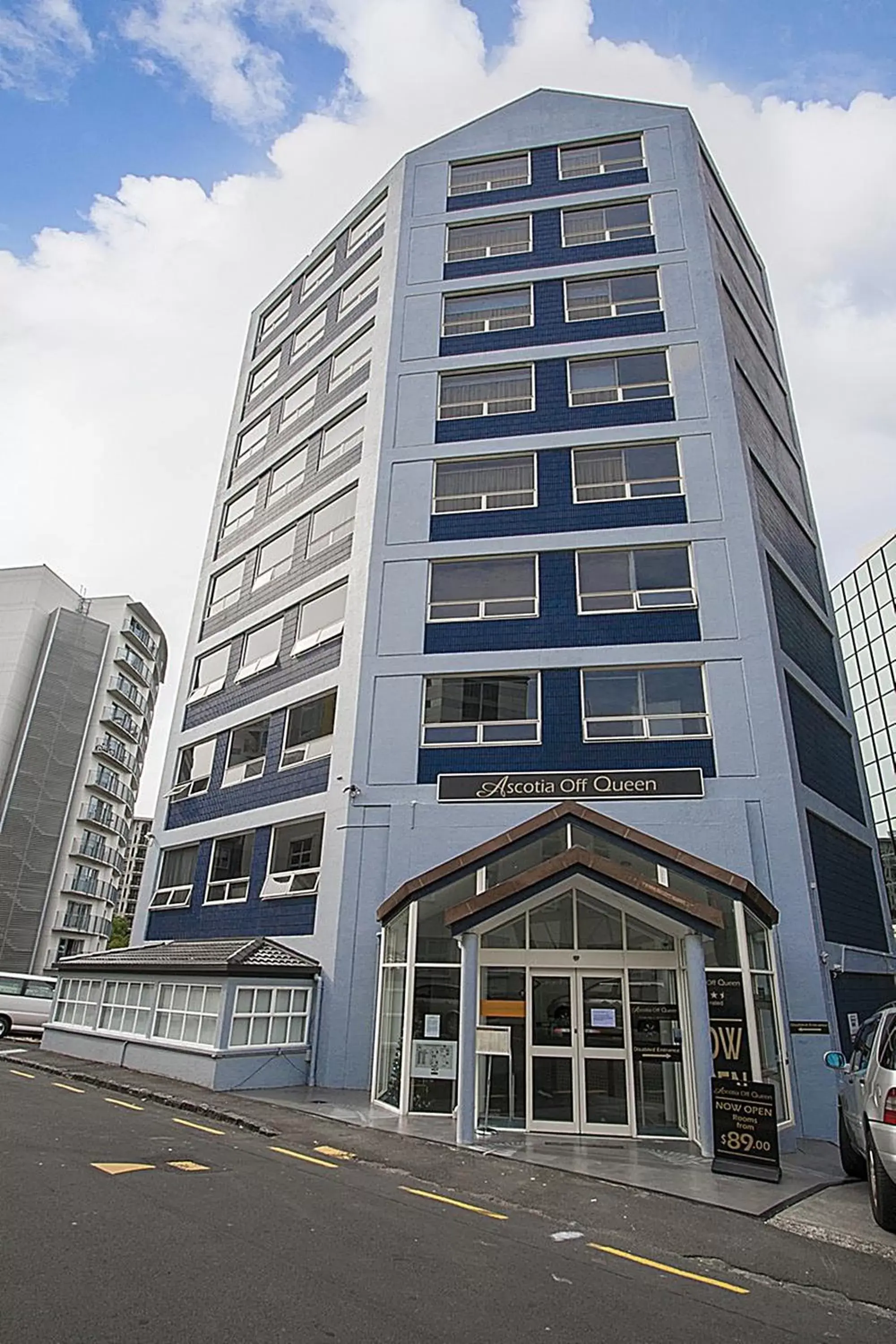 Facade/entrance in Ascotia Off Queen Facade/entrance in Ascotia Off Queen