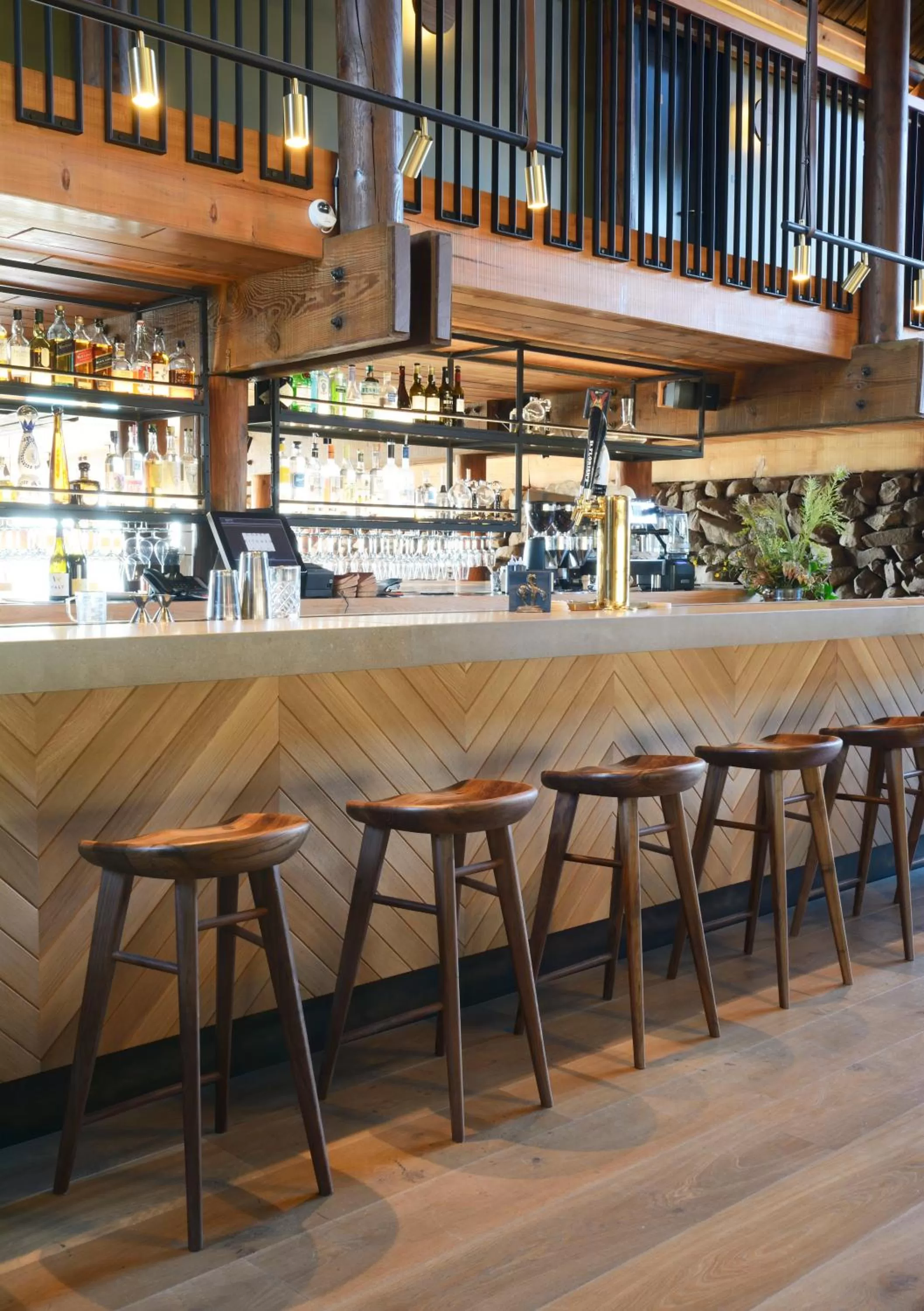 Lounge or bar in Timber Cove Resort