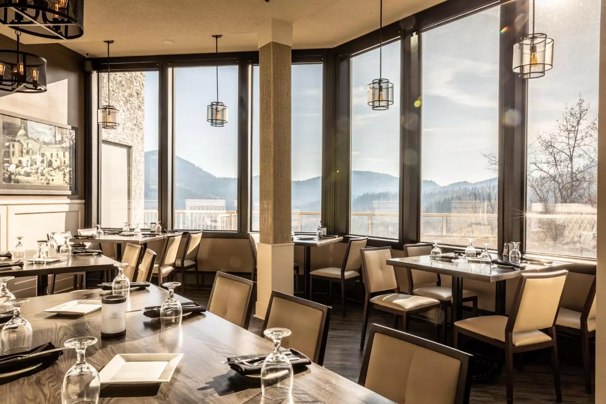 Restaurant/Places to Eat in Prestige Mountain Resort Rossland