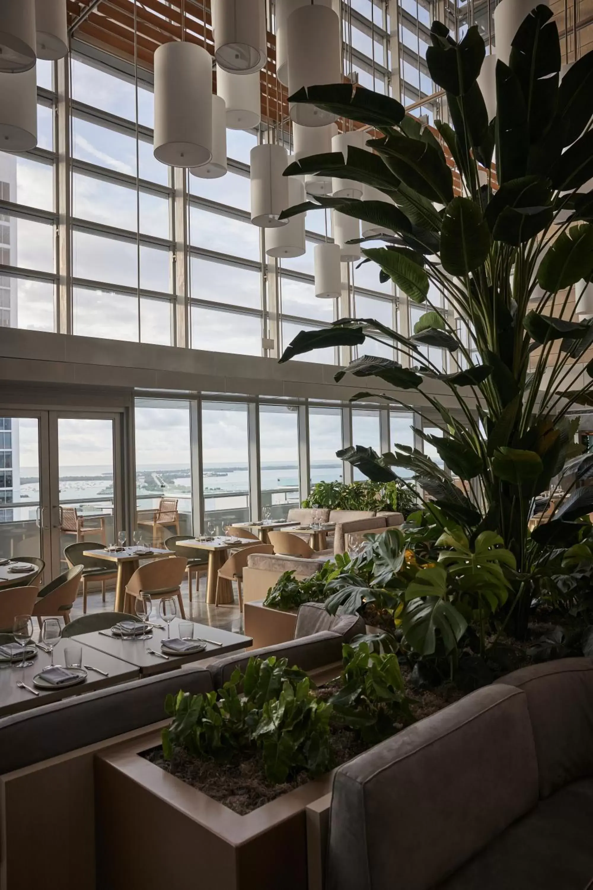 Restaurant/places to eat in Hotel AKA Brickell Restaurant/places to eat in Hotel AKA Brickell