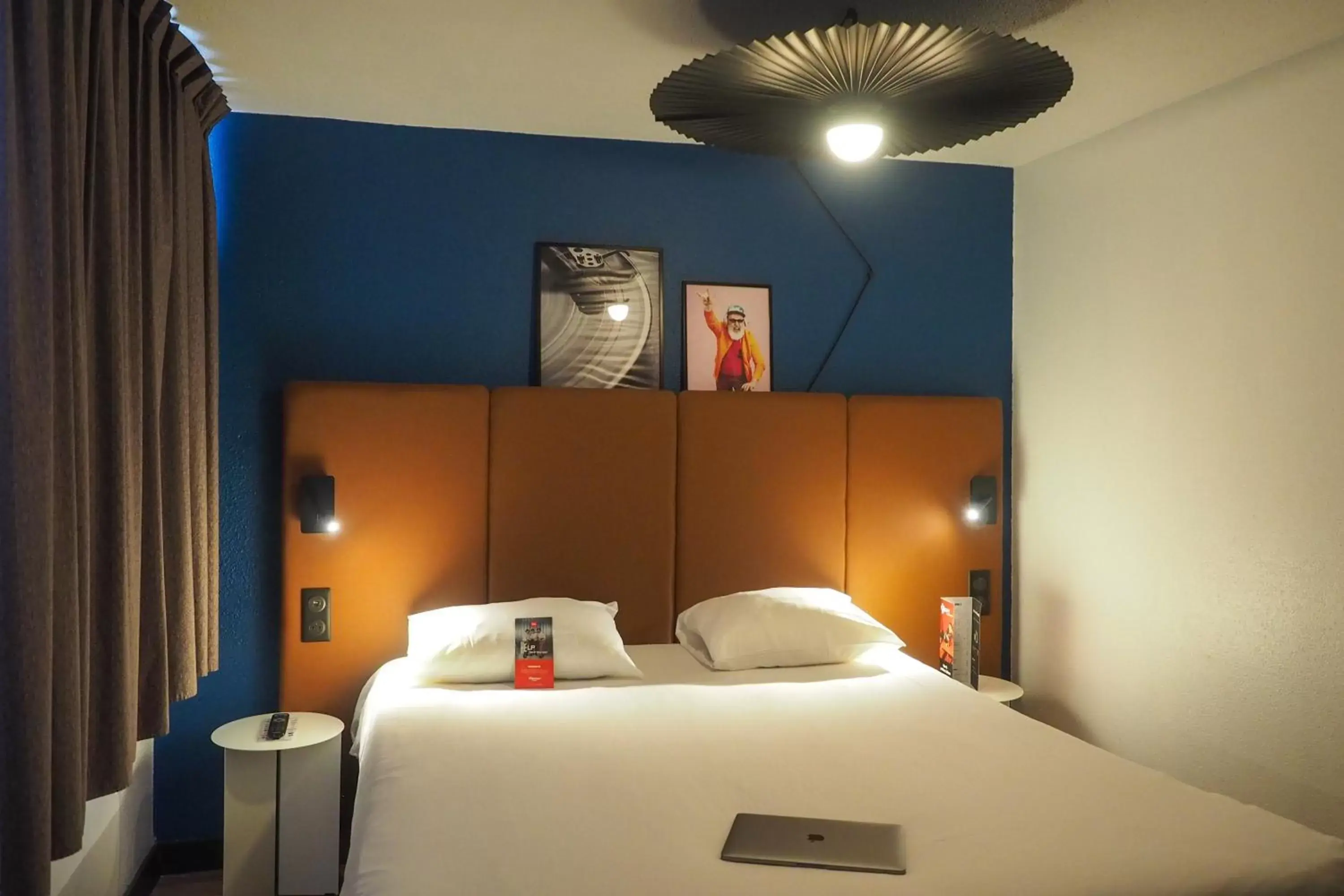 Bedroom, Bed in ibis Douai Centre