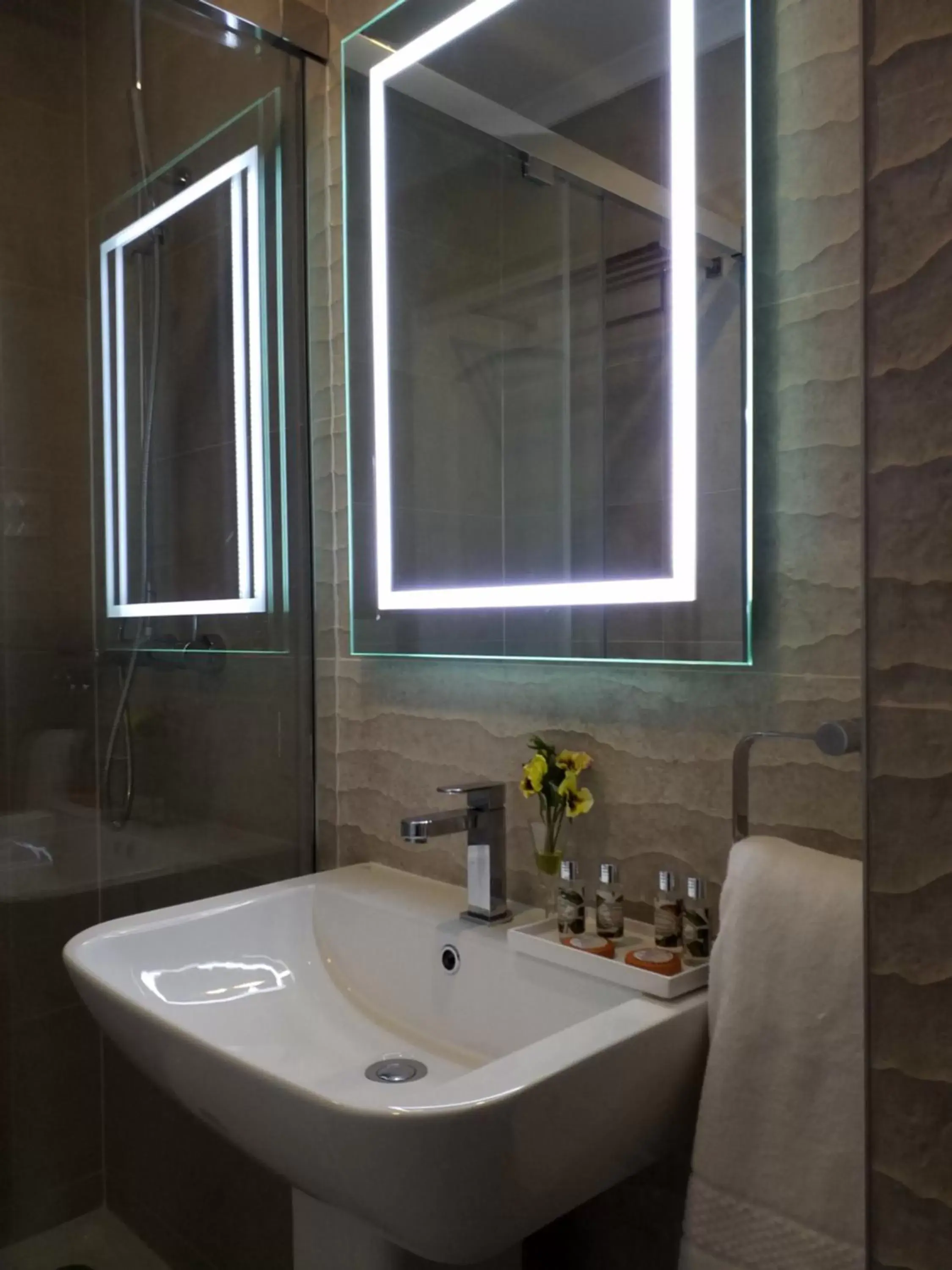 Bathroom in Private Villa Porto