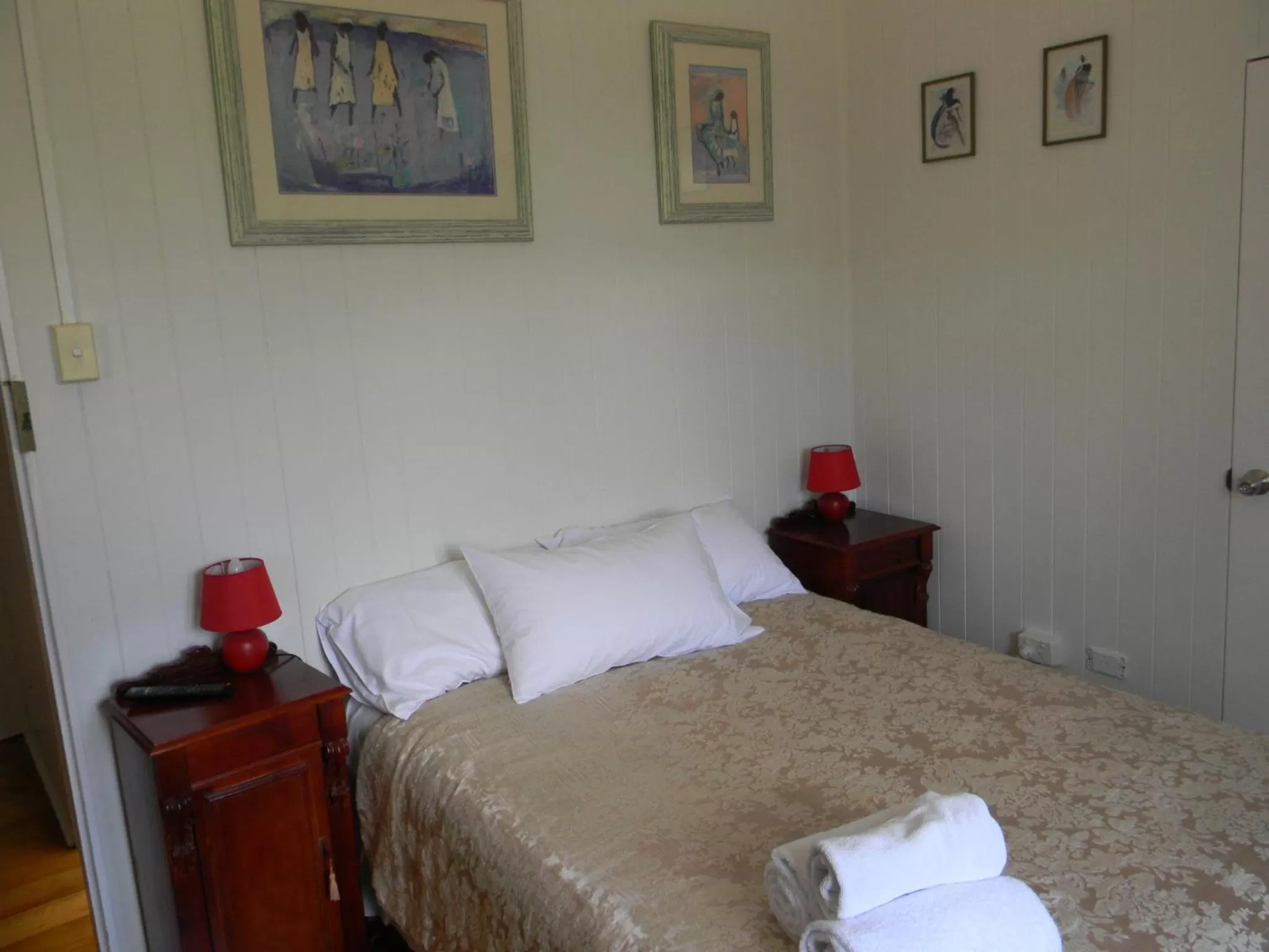 Bed in Glenellen Bed and Breakfast