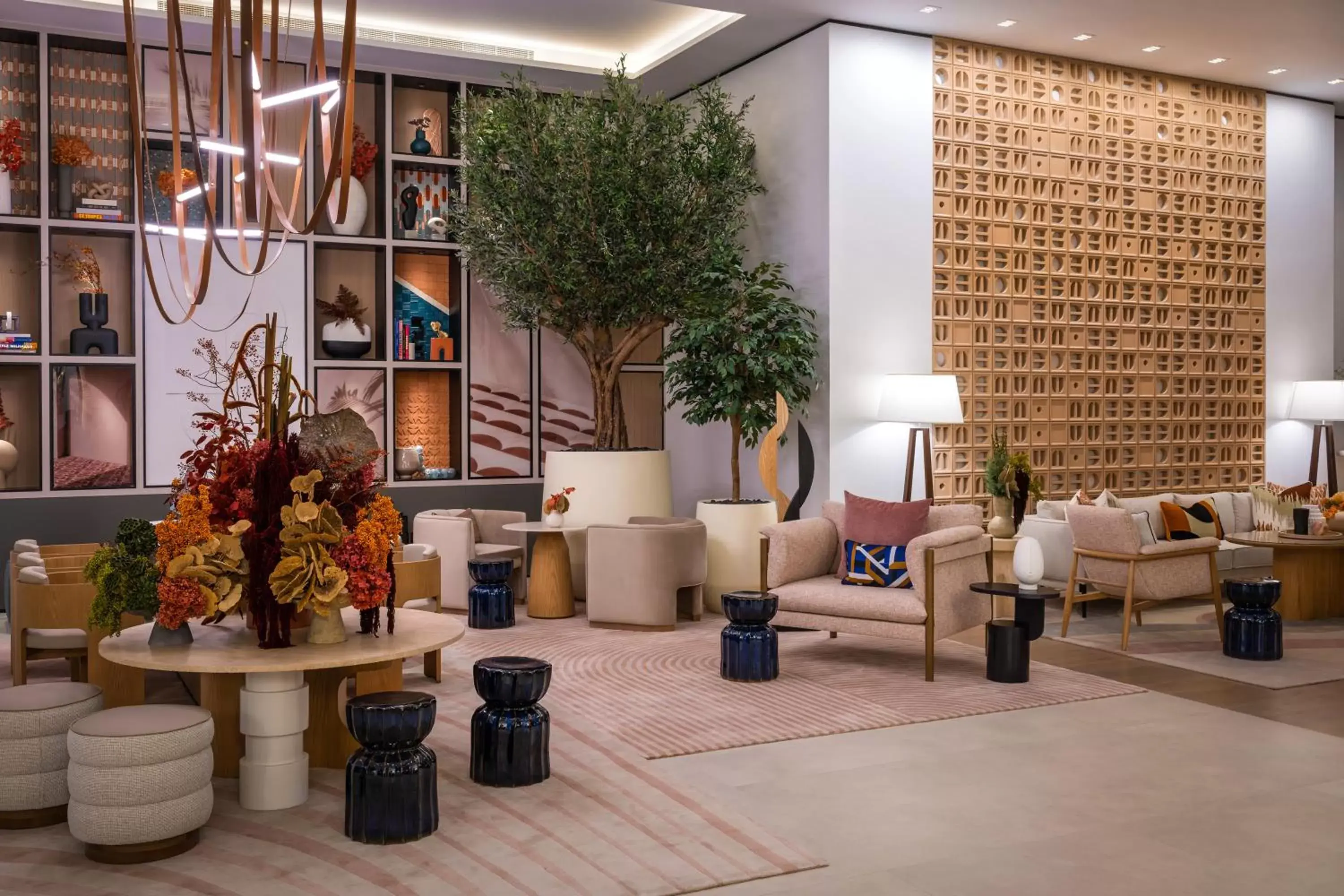 Lounge or bar, Lobby/Reception in Vida Dubai Marina & Yacht Club