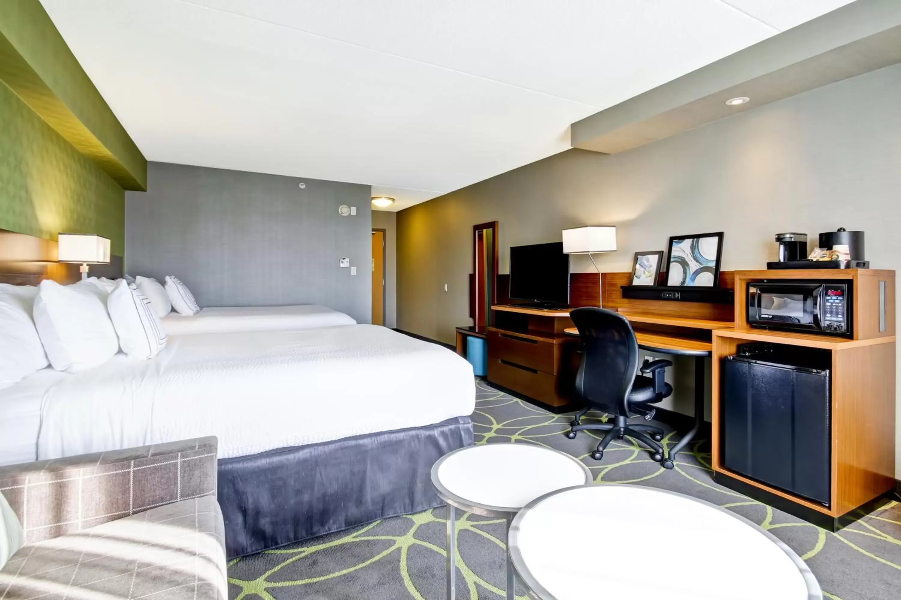 Bedroom in Fairfield Inn & Suites by Marriott Guelph