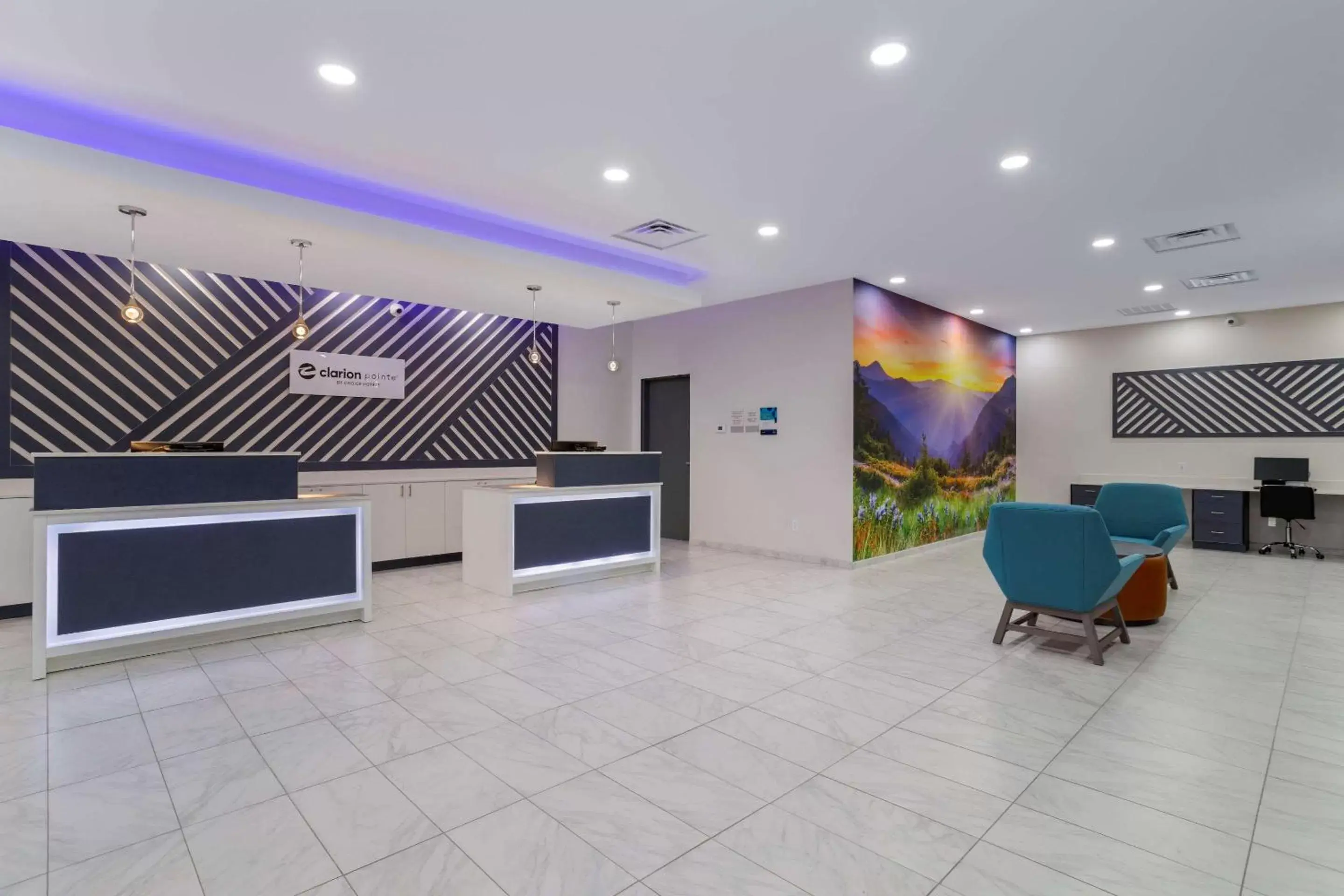 Lobby or reception in Clarion Pointe Kimball By Choice Hotels Lobby or reception in Clarion Pointe Kimball By Choice Hotels