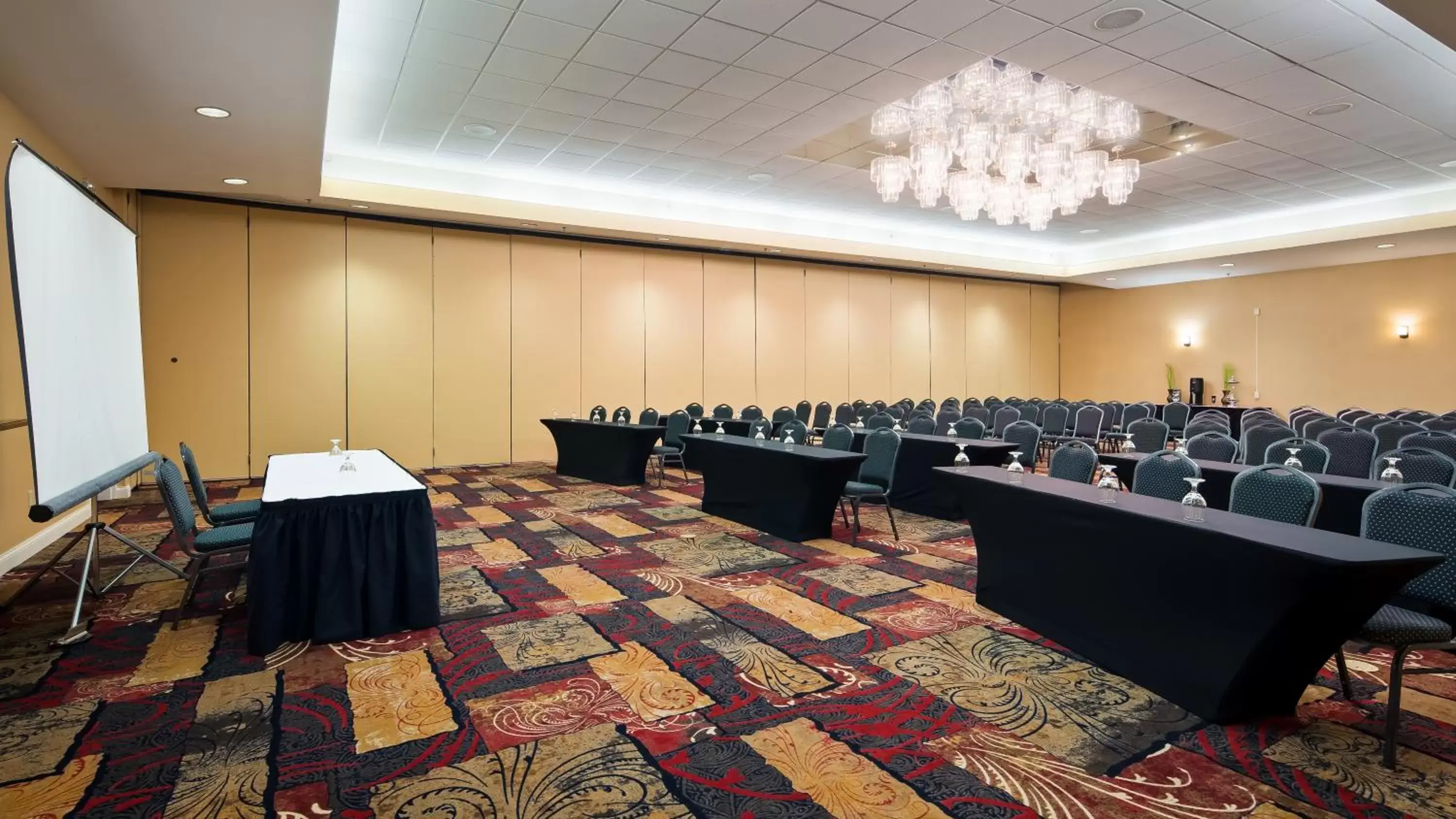 Meeting/conference room in Best Western Plus Eau Claire Conference Center