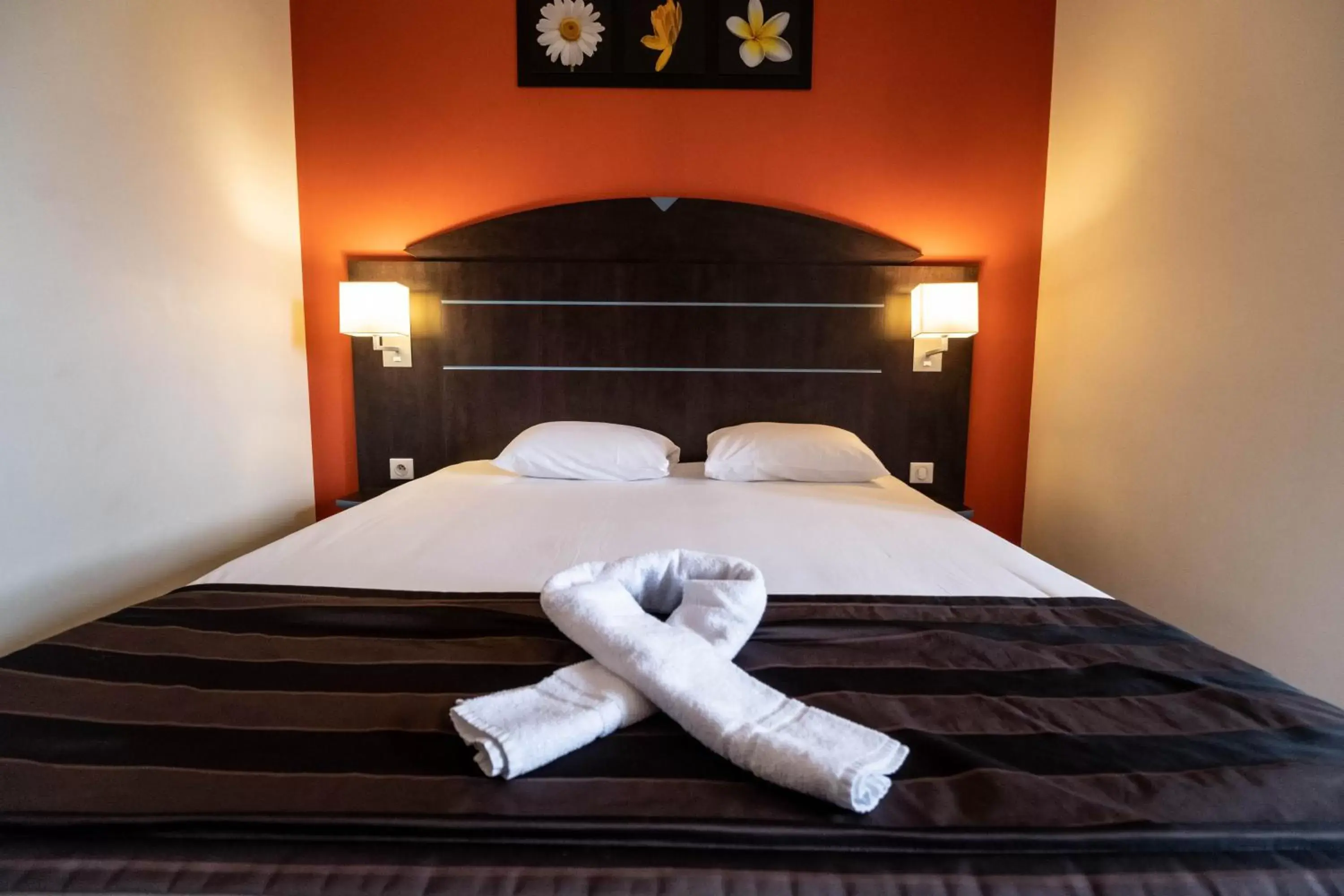 Bedroom, Bed in B&B HOTEL Agen Castelculier
