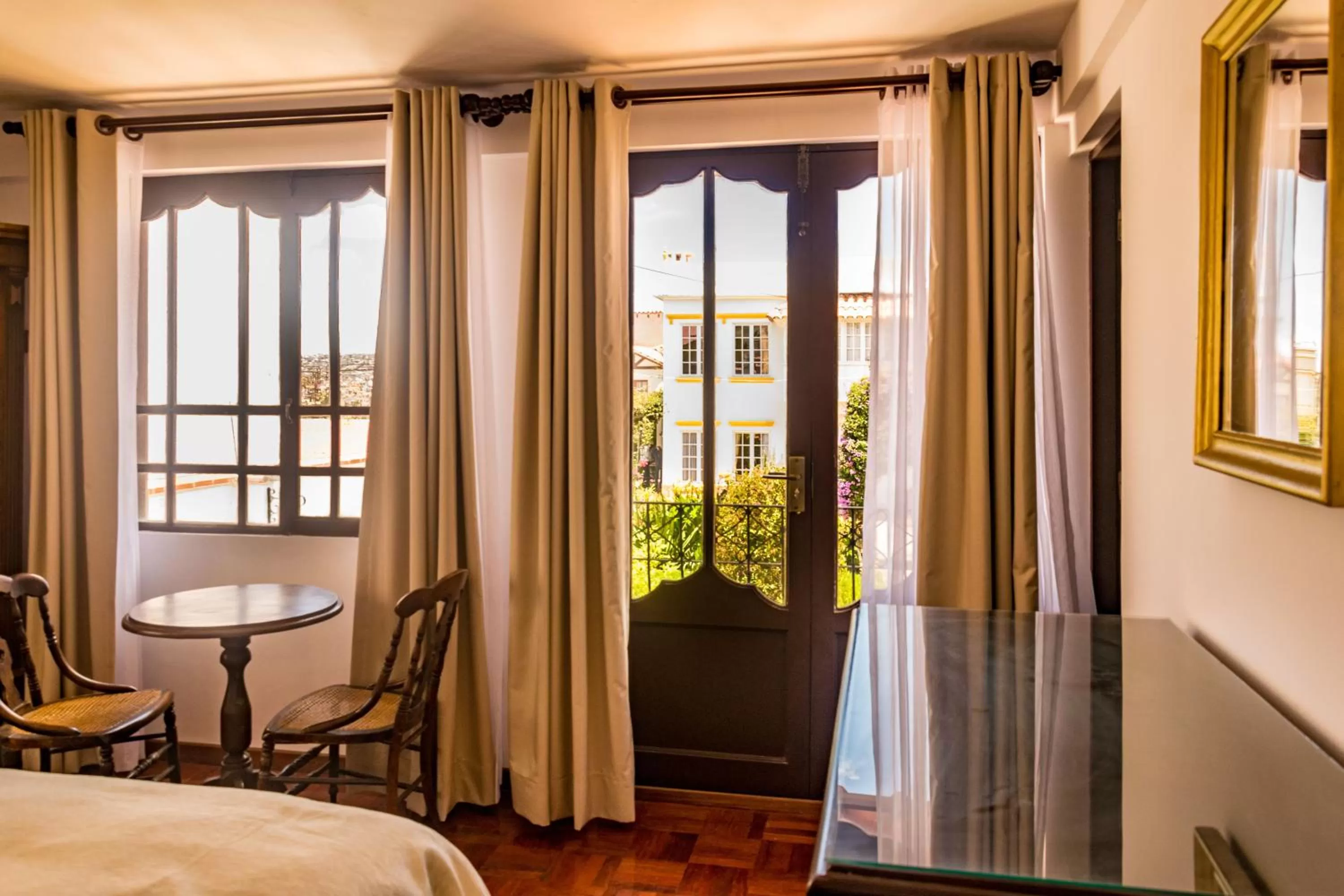 Day, Bed in El Jardin De Su Merced B&B