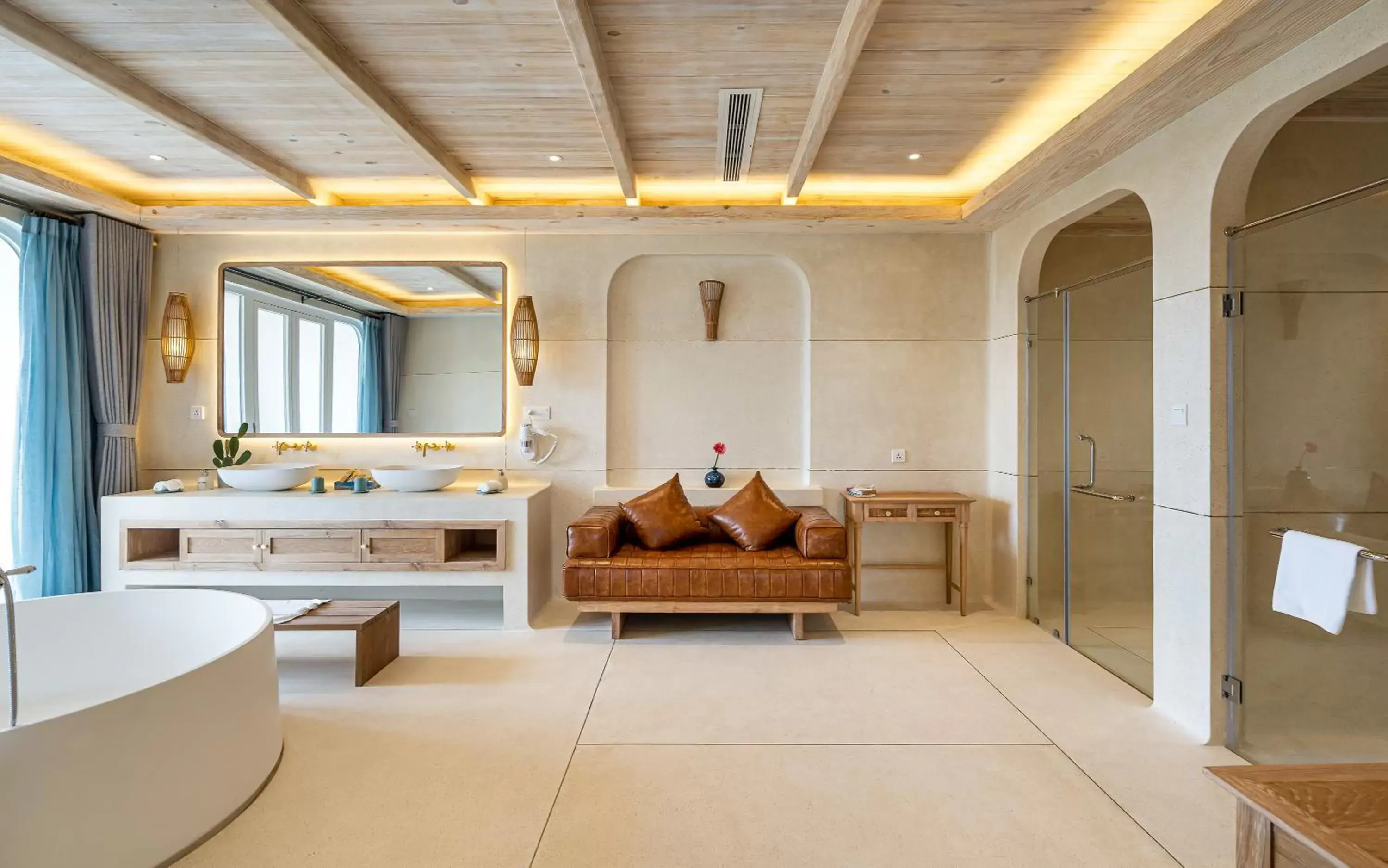 Shower, Seating Area in Stelia Beach Resort