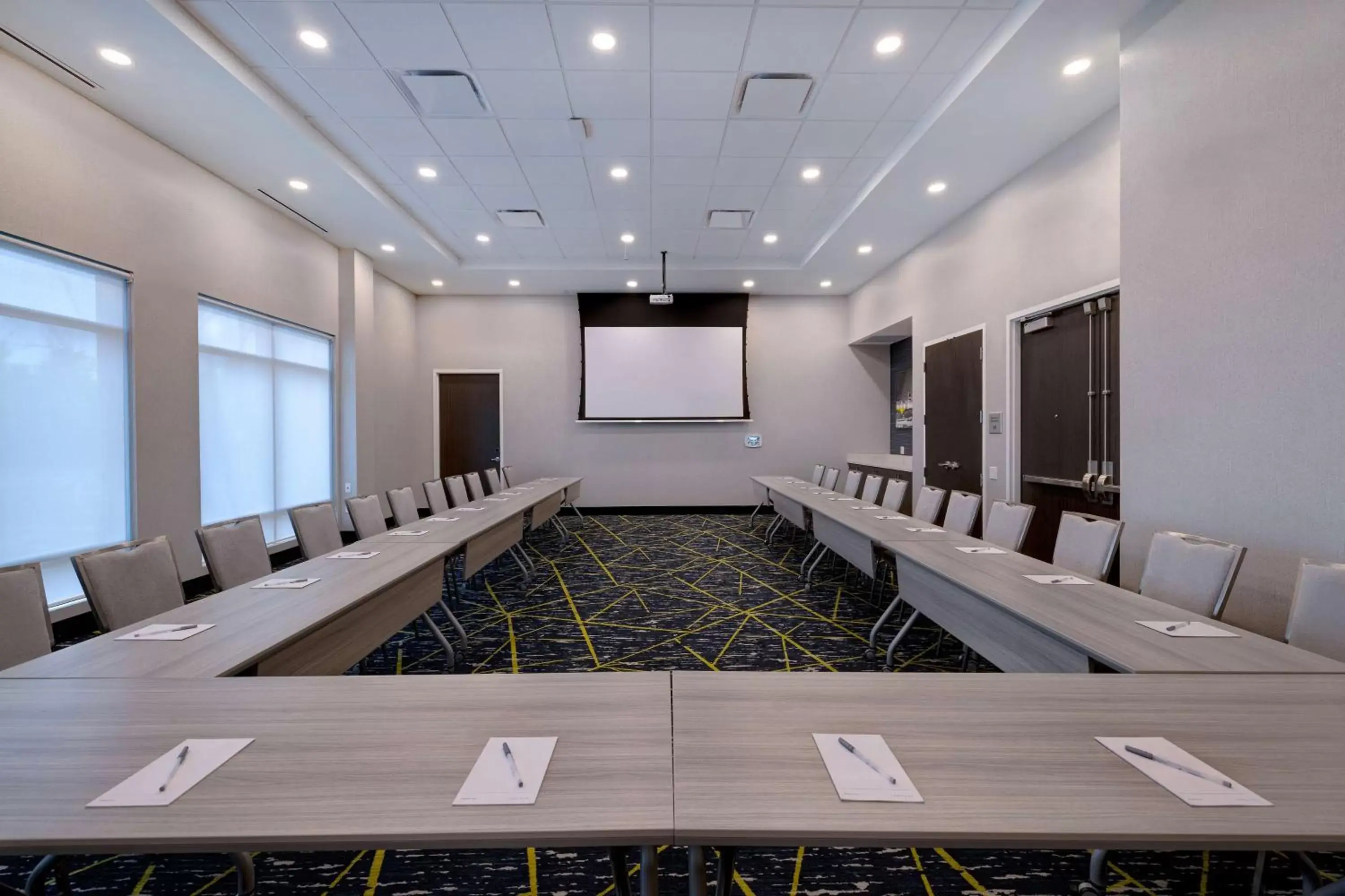Meeting/conference room in Hampton Inn & Suites Burlington, Ontario, Canada