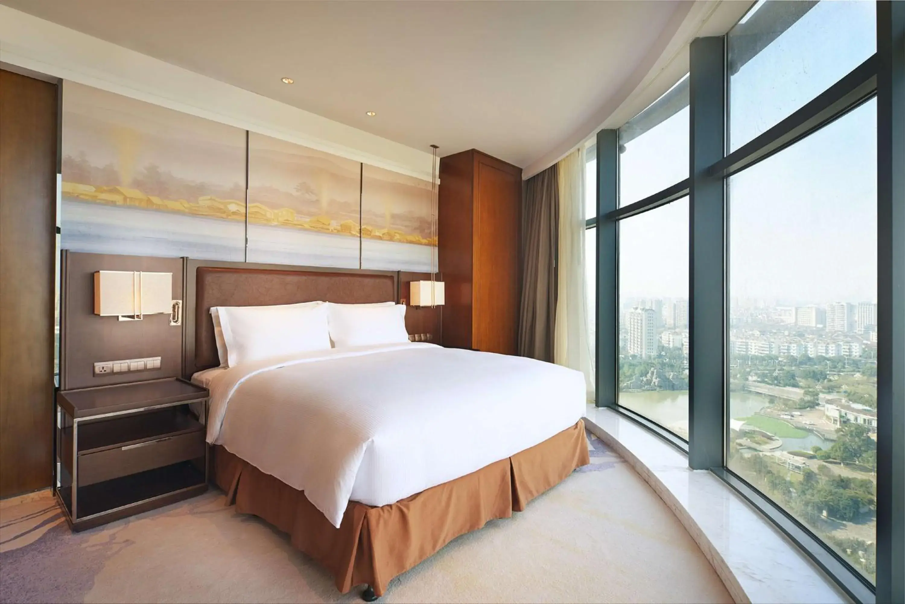 Bed in DoubleTree By Hilton Ningbo Beilun Bed in DoubleTree By Hilton Ningbo Beilun