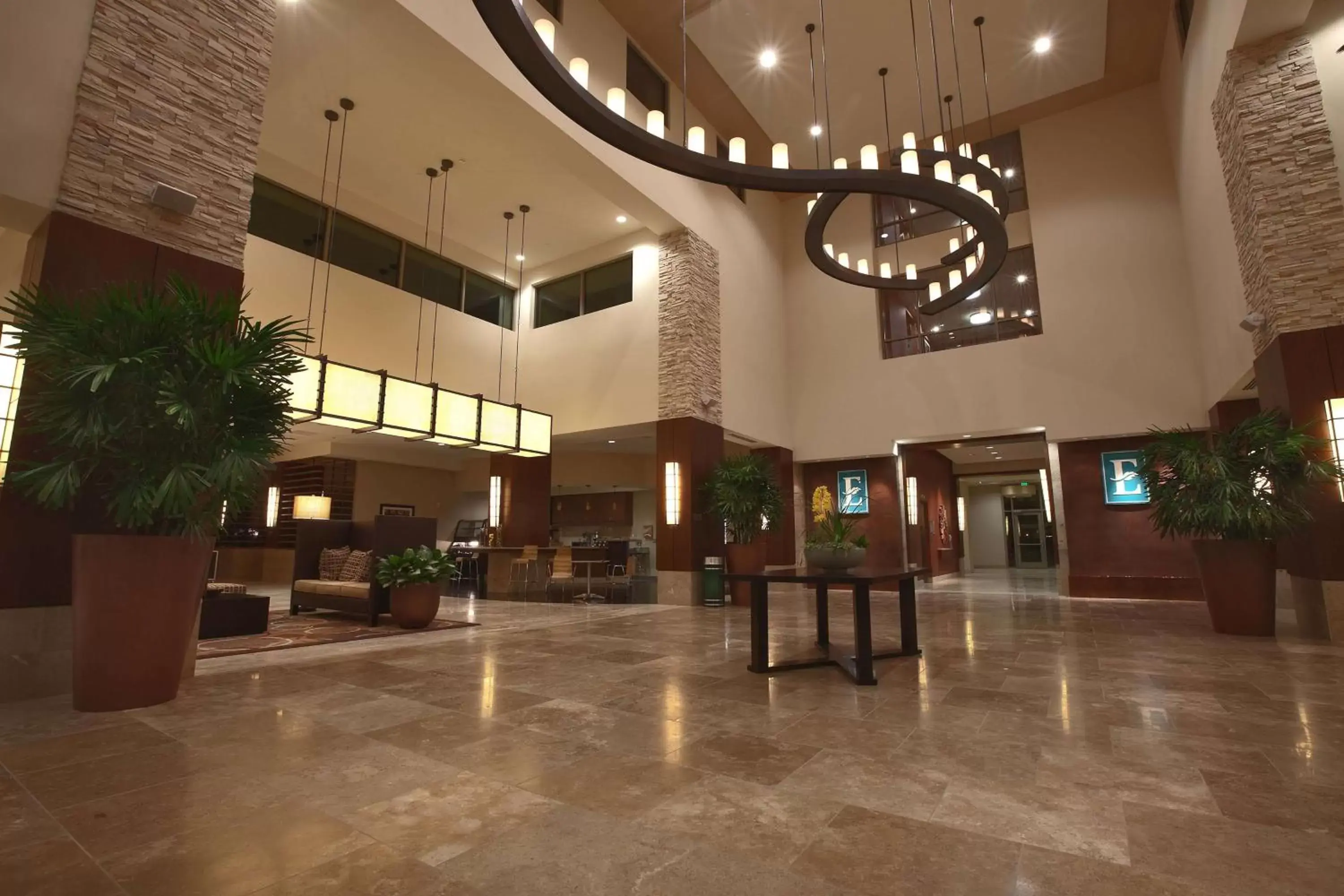 Lobby or reception in Embassy Suites Palmdale