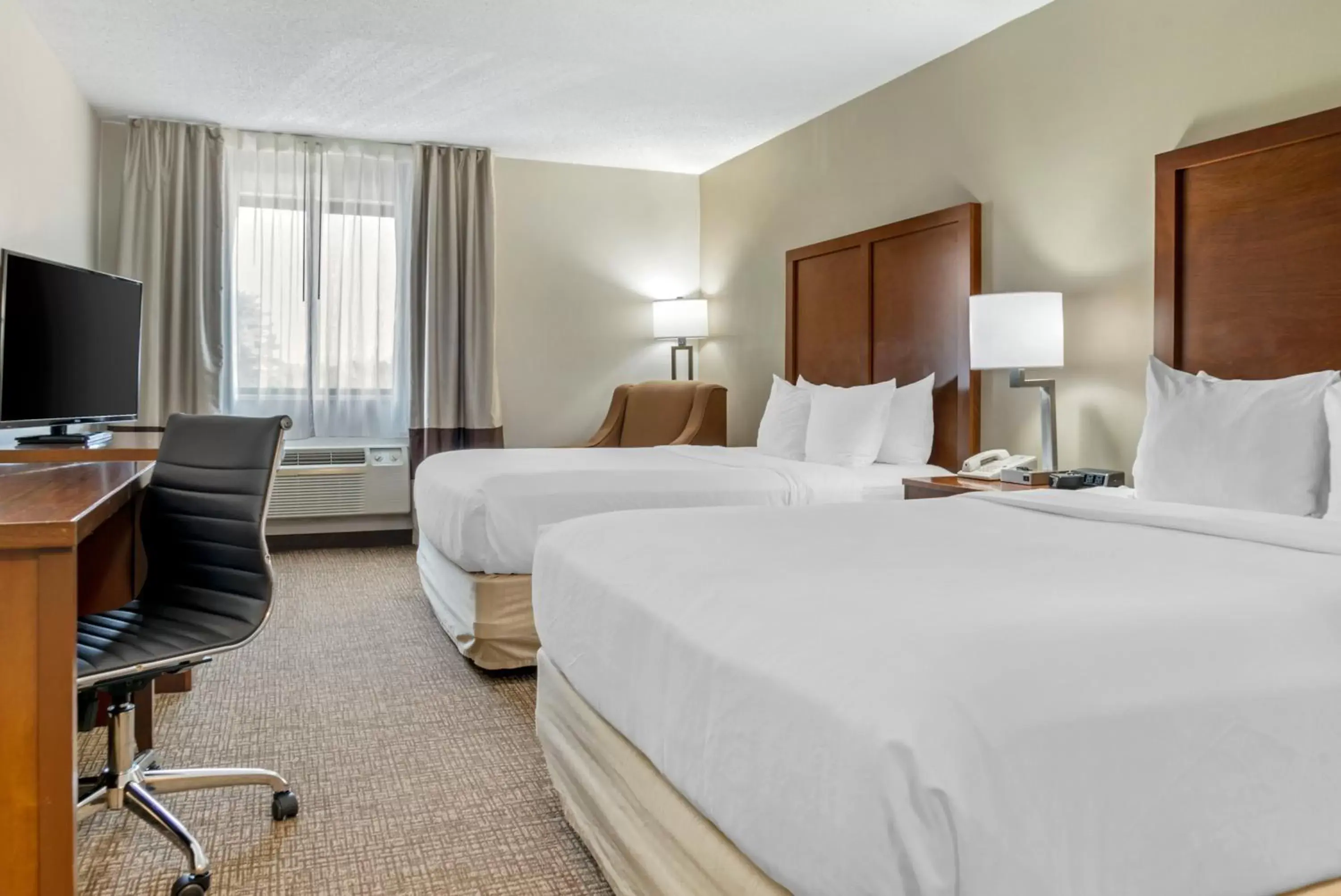 Bed in Comfort Inn Manistique Bed in Comfort Inn Manistique