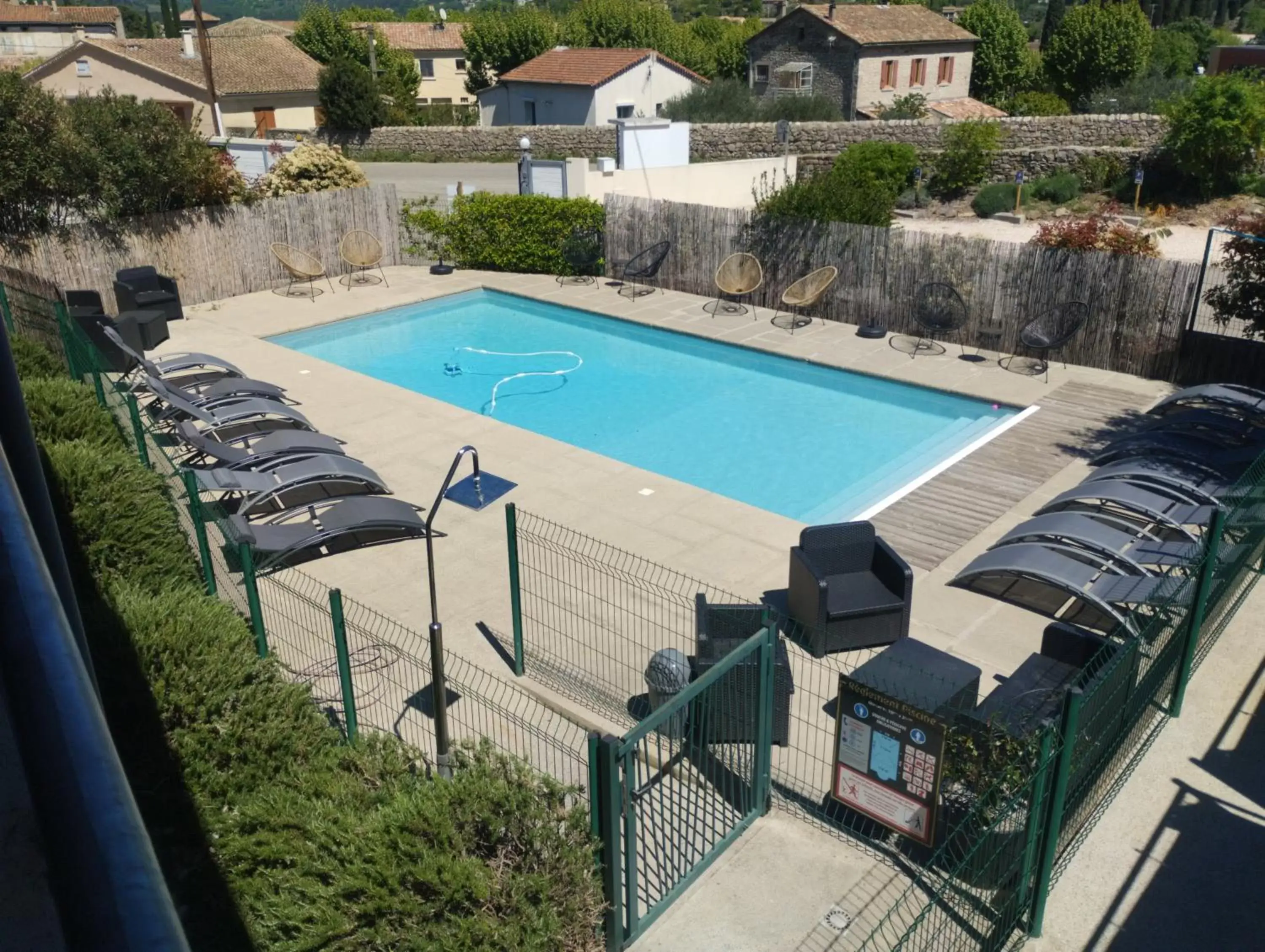 Pool View in Hotel Le Vanséen