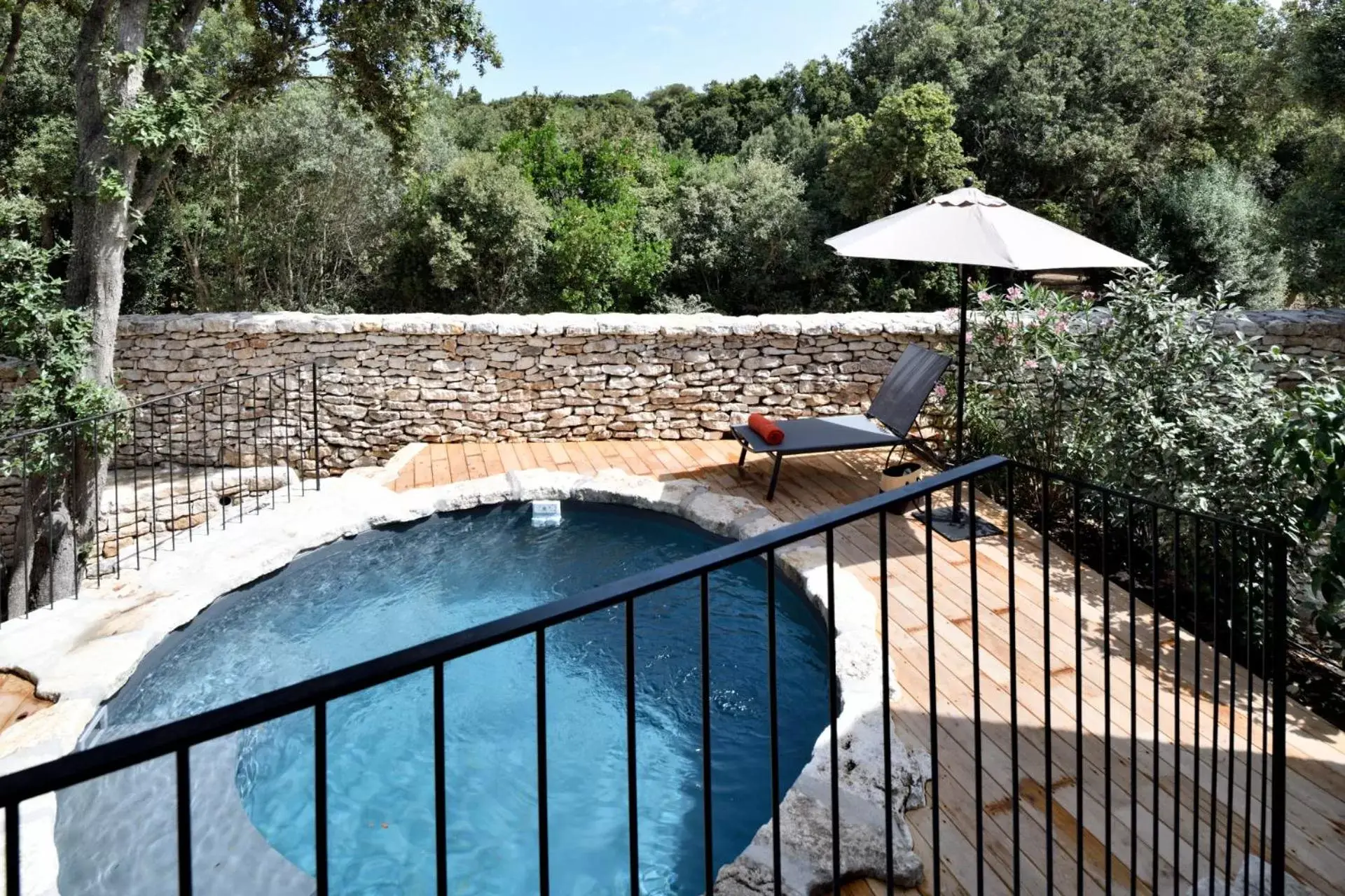 Swimming Pool in A SPERANZA Suites de Charme by A Cheda