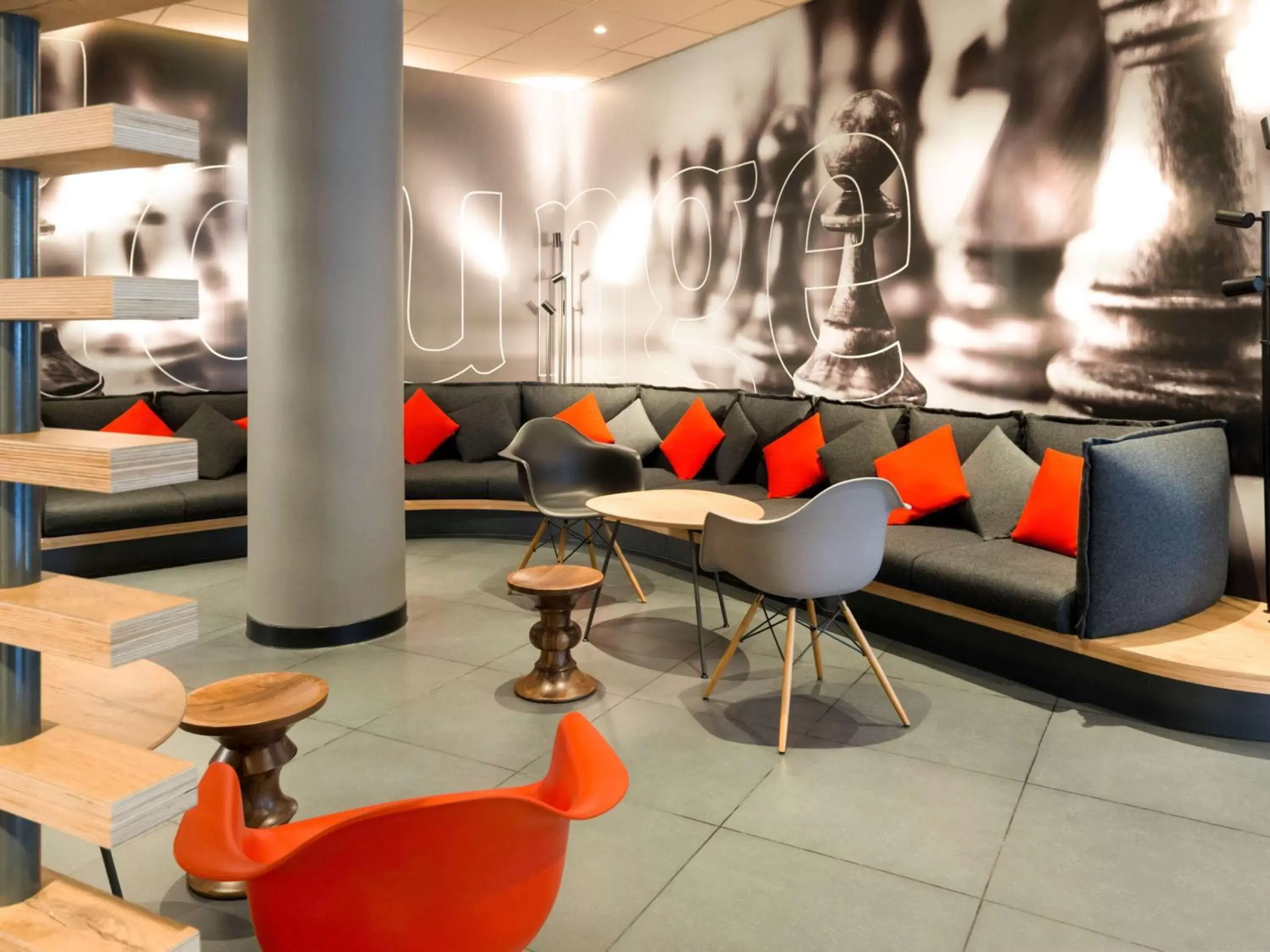 Property building, Lounge/Bar in ibis Hotel Brussels off Grand'Place