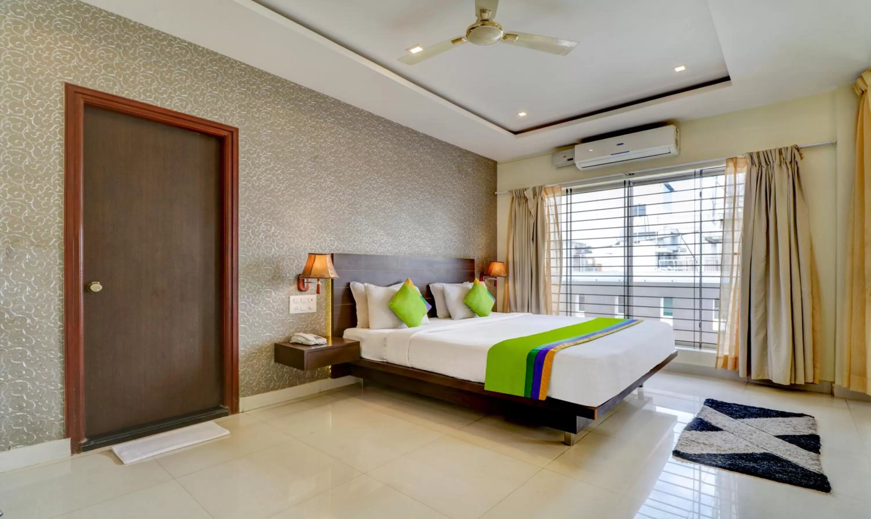 Bed in Treebo Trend Orchid MG Road