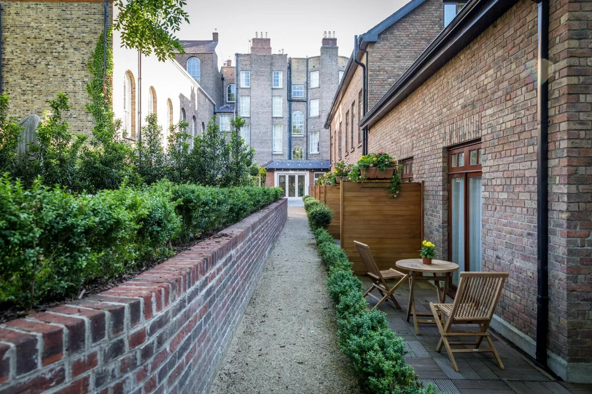 Garden in Stauntons on the Green Hotel