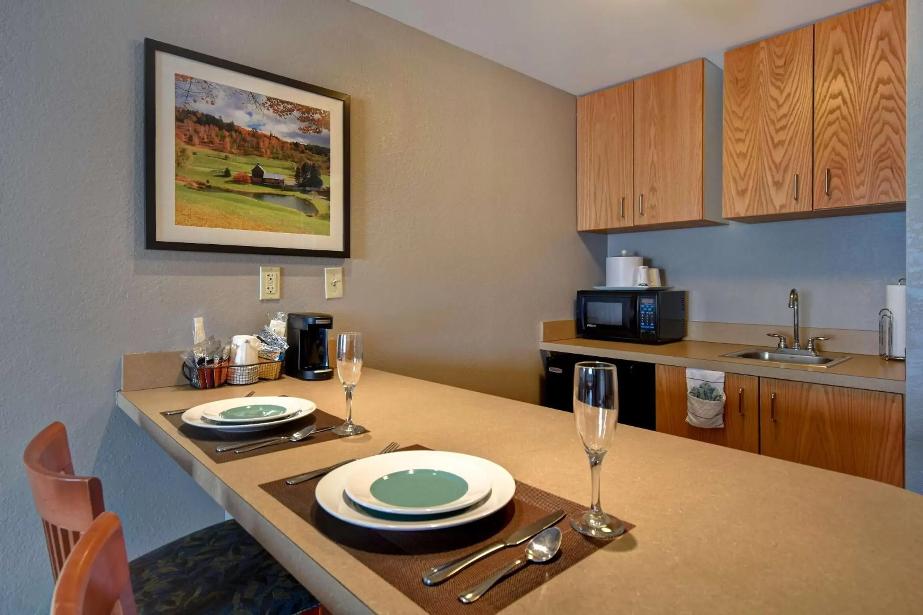 Kitchen or kitchenette, Kitchen/Kitchenette in Hampton Inn Rutland/Killington