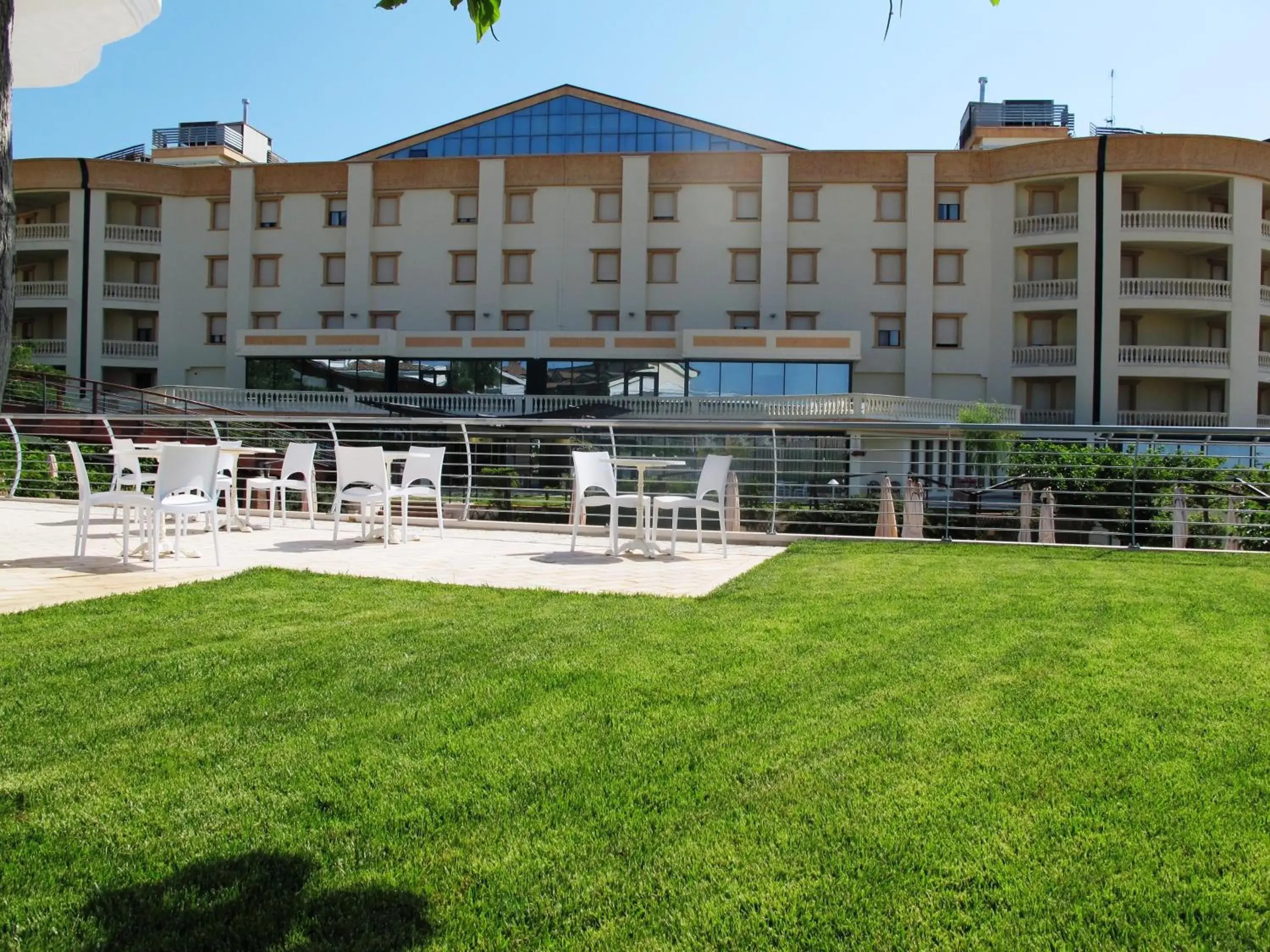 Facade/entrance, Property Building in Gran Paradiso Hotel Spa