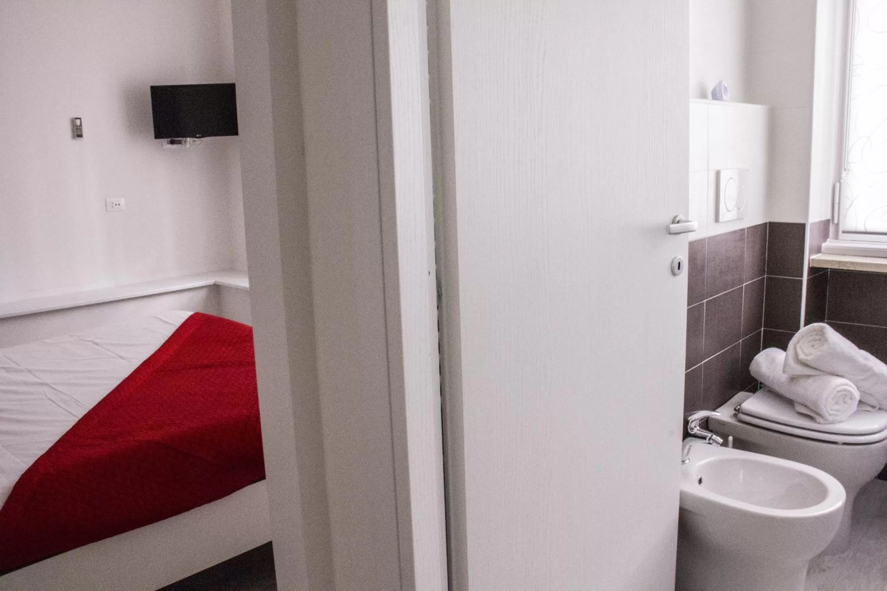 Photo of the whole room, Bathroom in Domus Raffaello