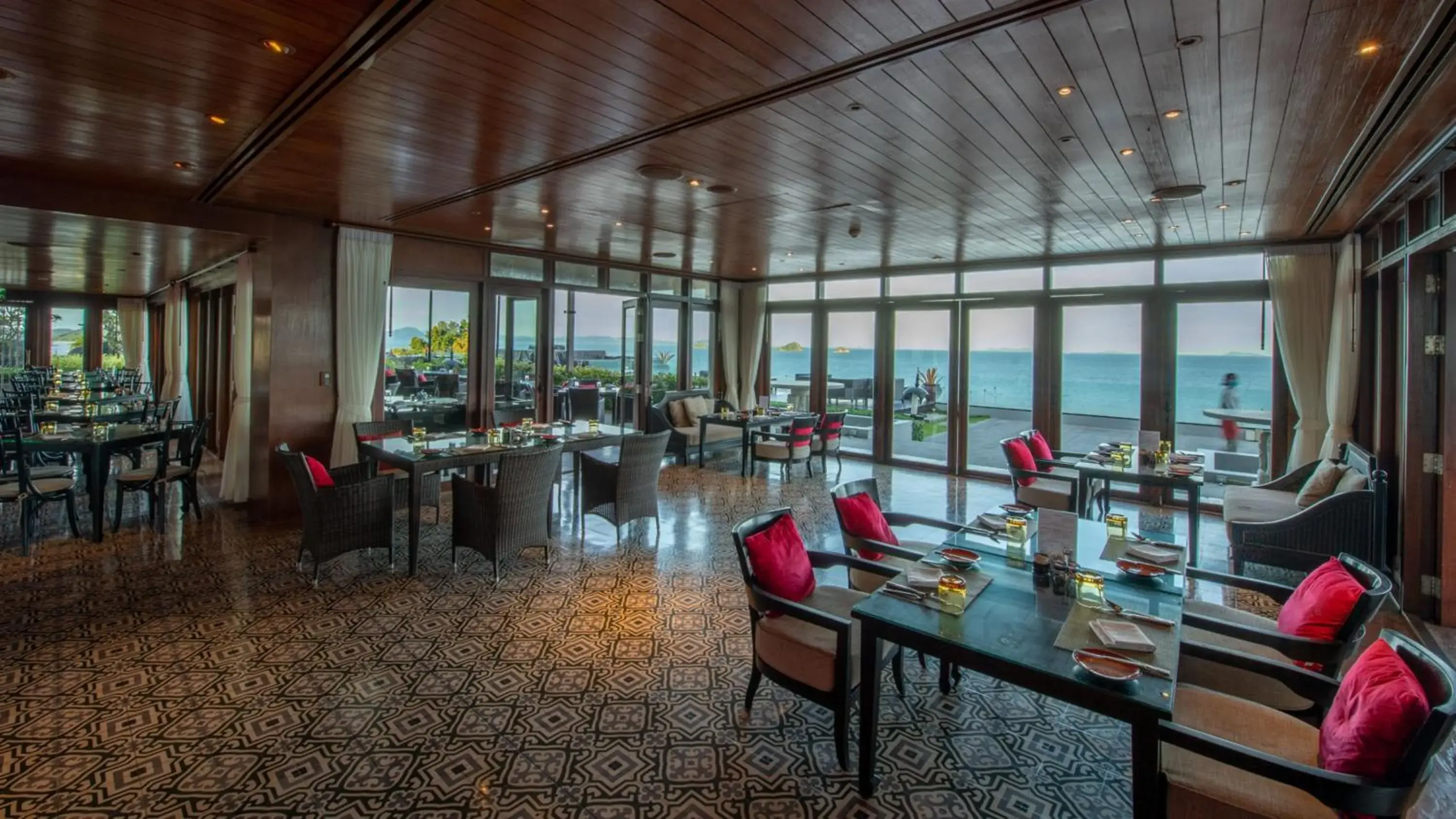 Restaurant/Places to Eat in InterContinental Koh Samui Resort, an IHG Hotel Restaurant/Places to Eat in InterContinental Koh Samui Resort, an IHG Hotel