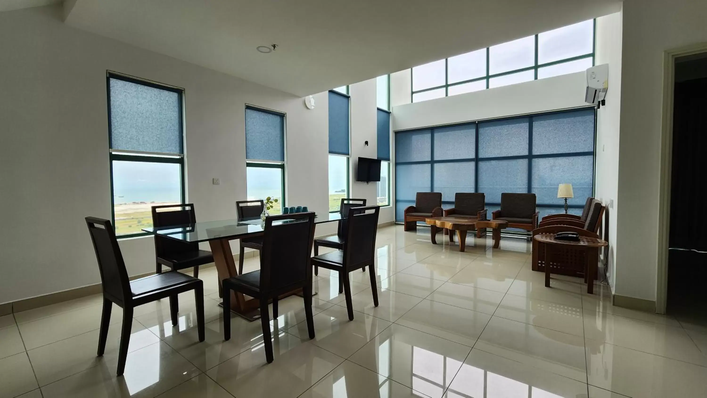 Dining area in Swan Garden Resort Hotel