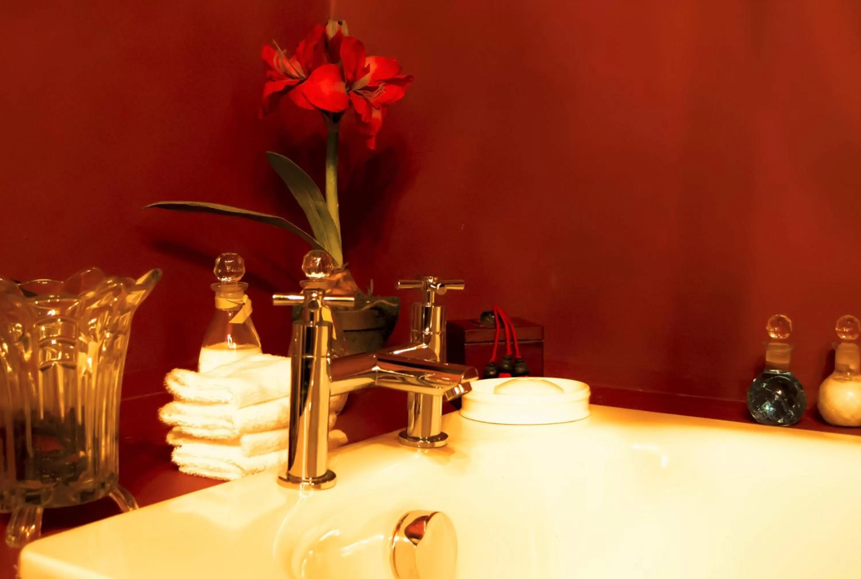 Bathroom in The Fox and Hounds