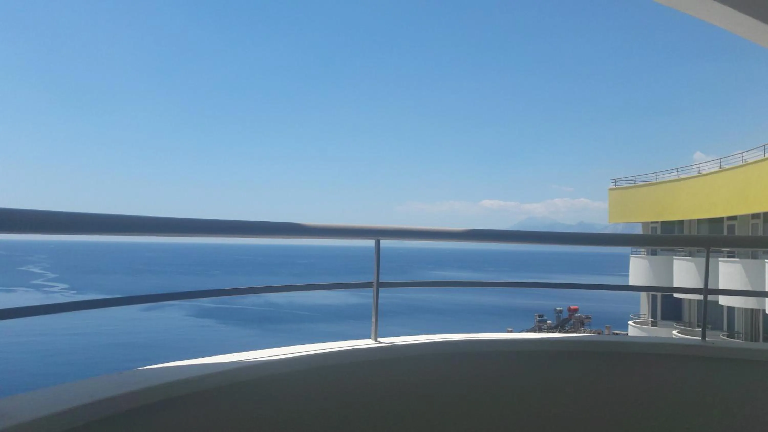 Toilet in Cender Hotel