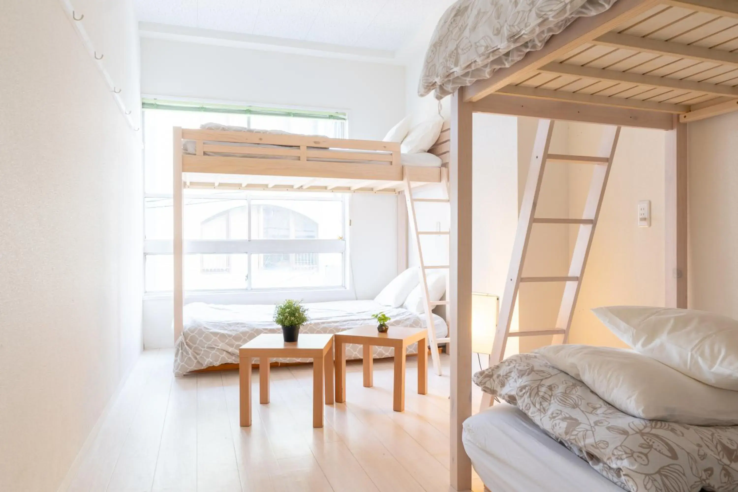 Quadruple Room with Shared Bathroom in Casa Blanca Guesthouse Quadruple Room with Shared Bathroom in Casa Blanca Guesthouse