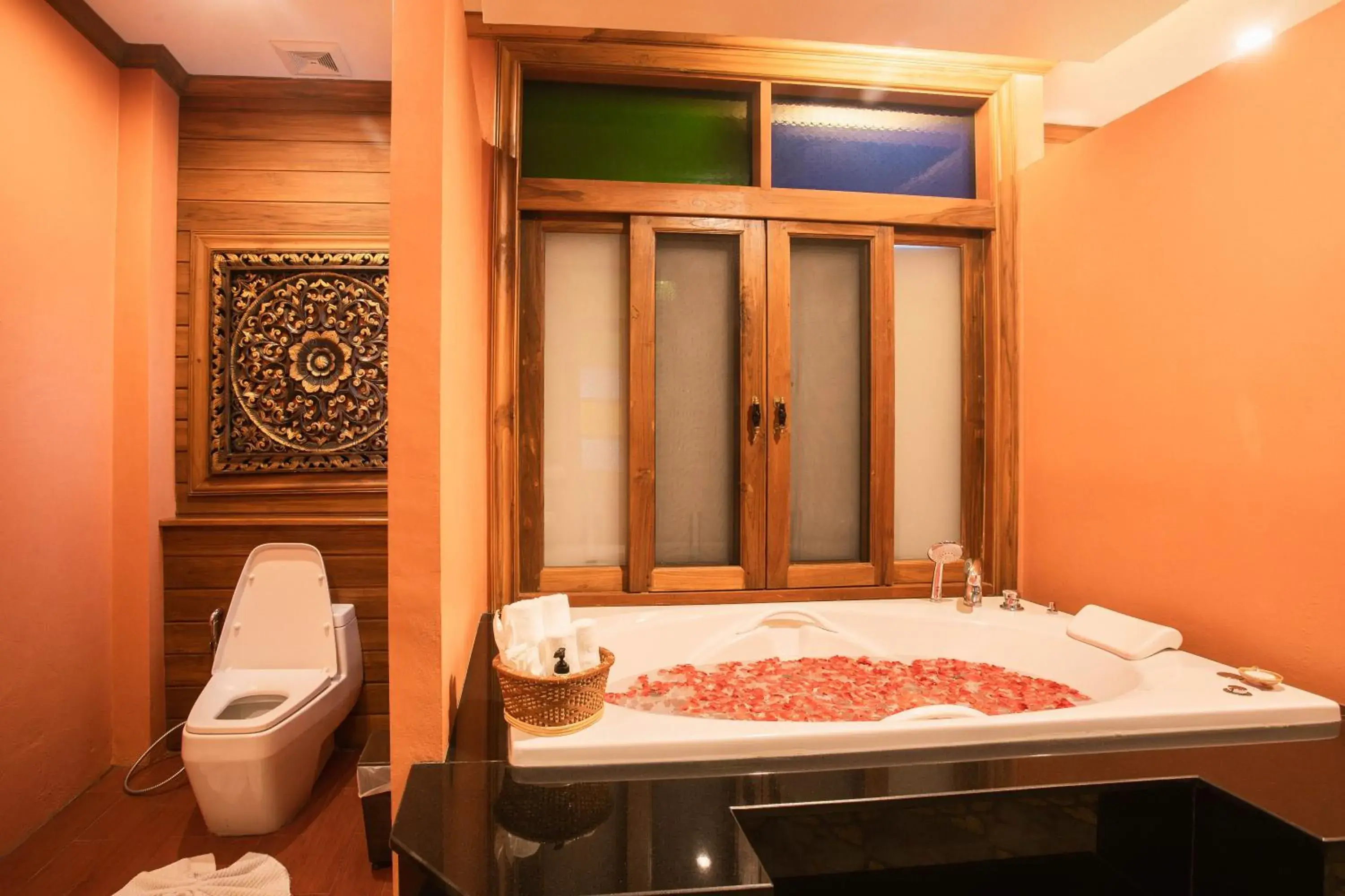 Bathroom in Pingviman Hotel