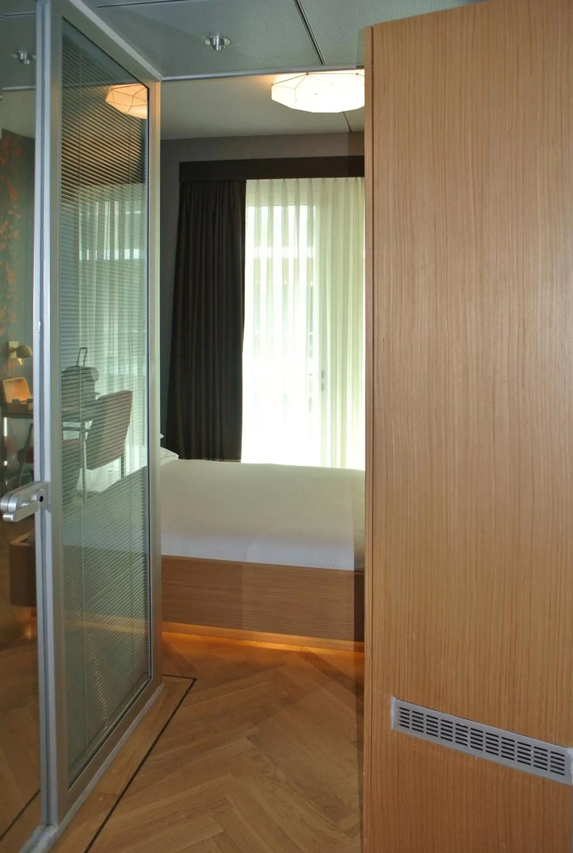 Bed, Bathroom in Amadi Park Hotel
