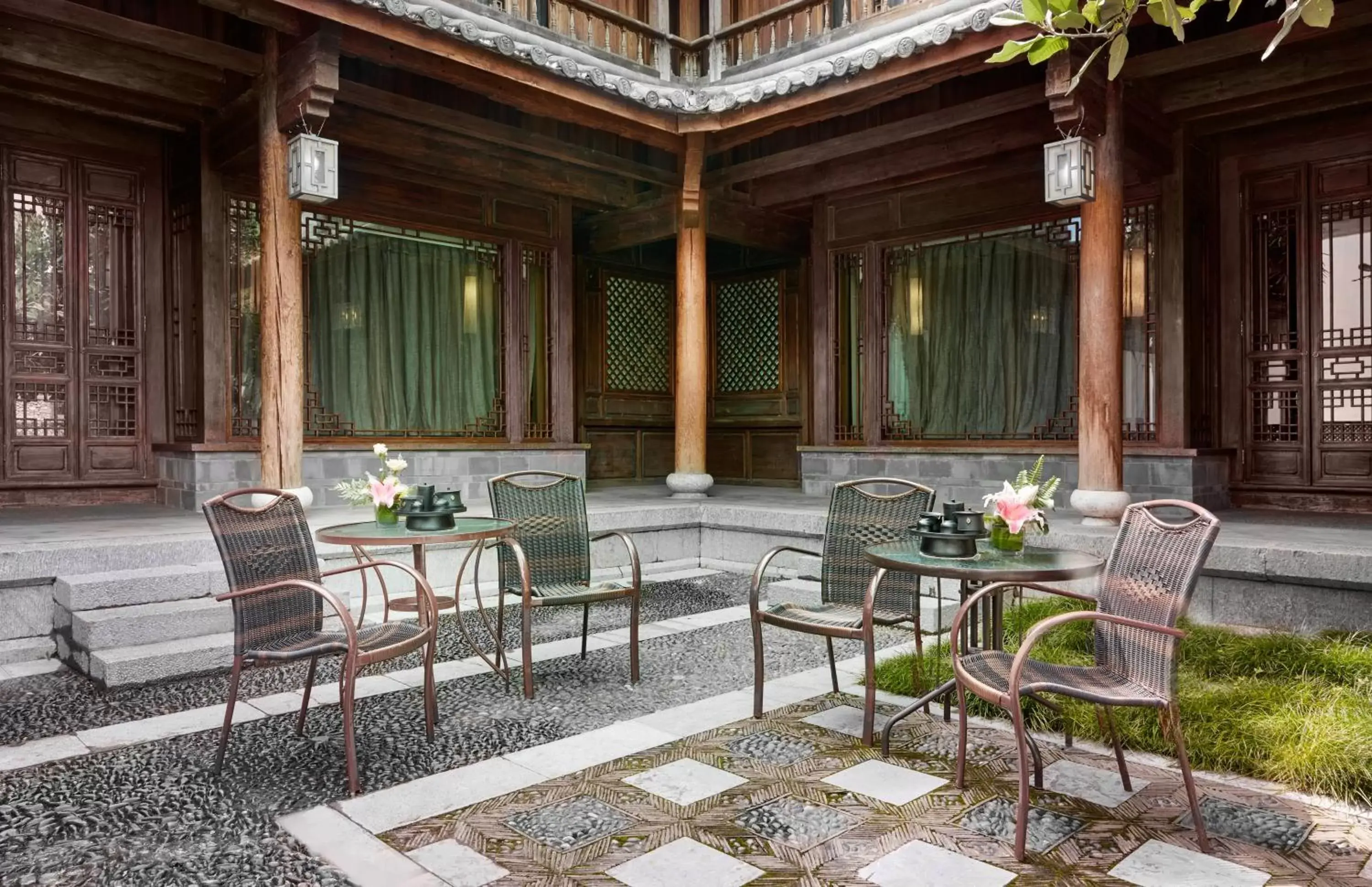 Bedroom in InterContinental Lijiang Ancient Town Resort, an IHG Hotel