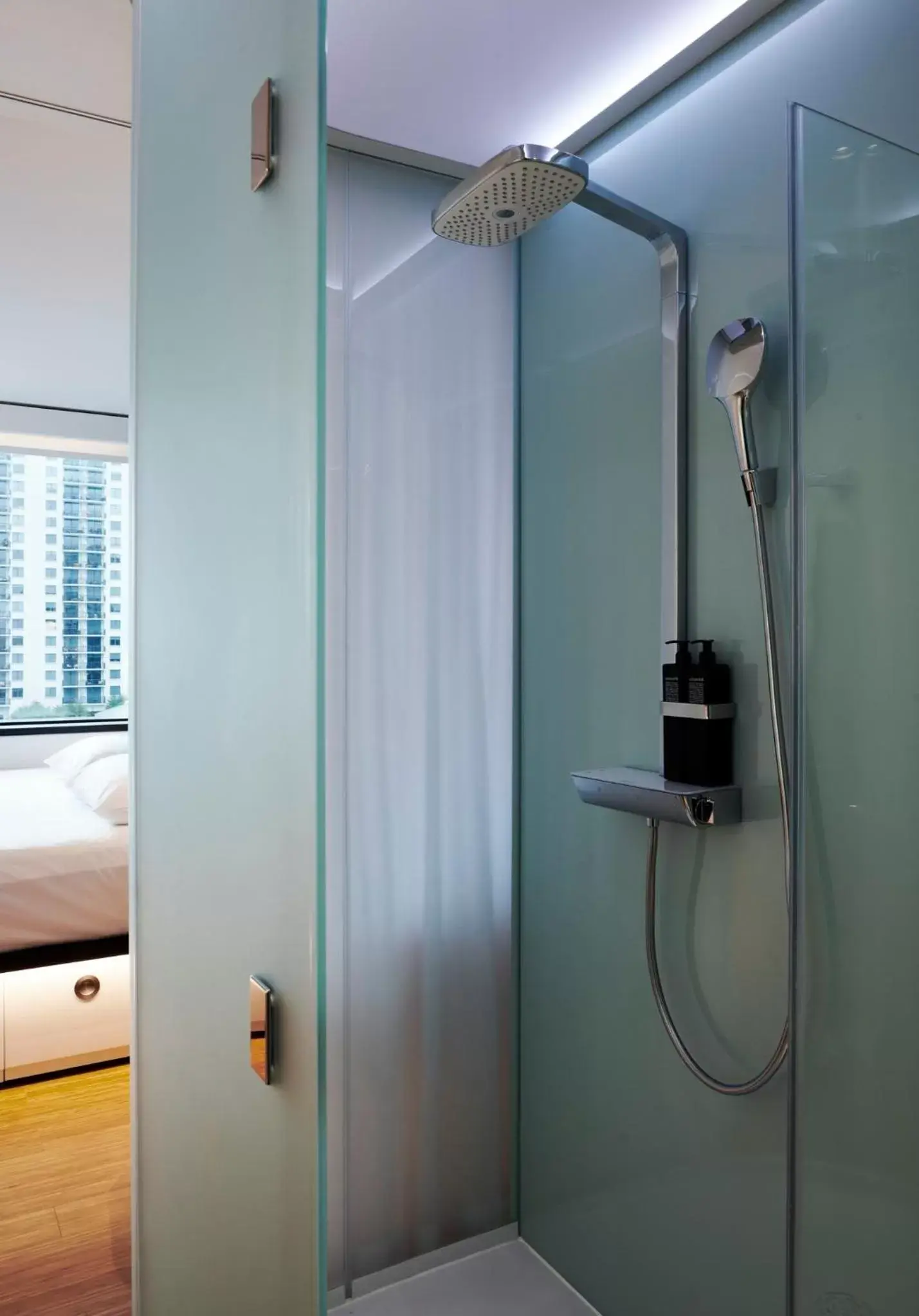 Shower, Bathroom in citizenM Miami Brickell