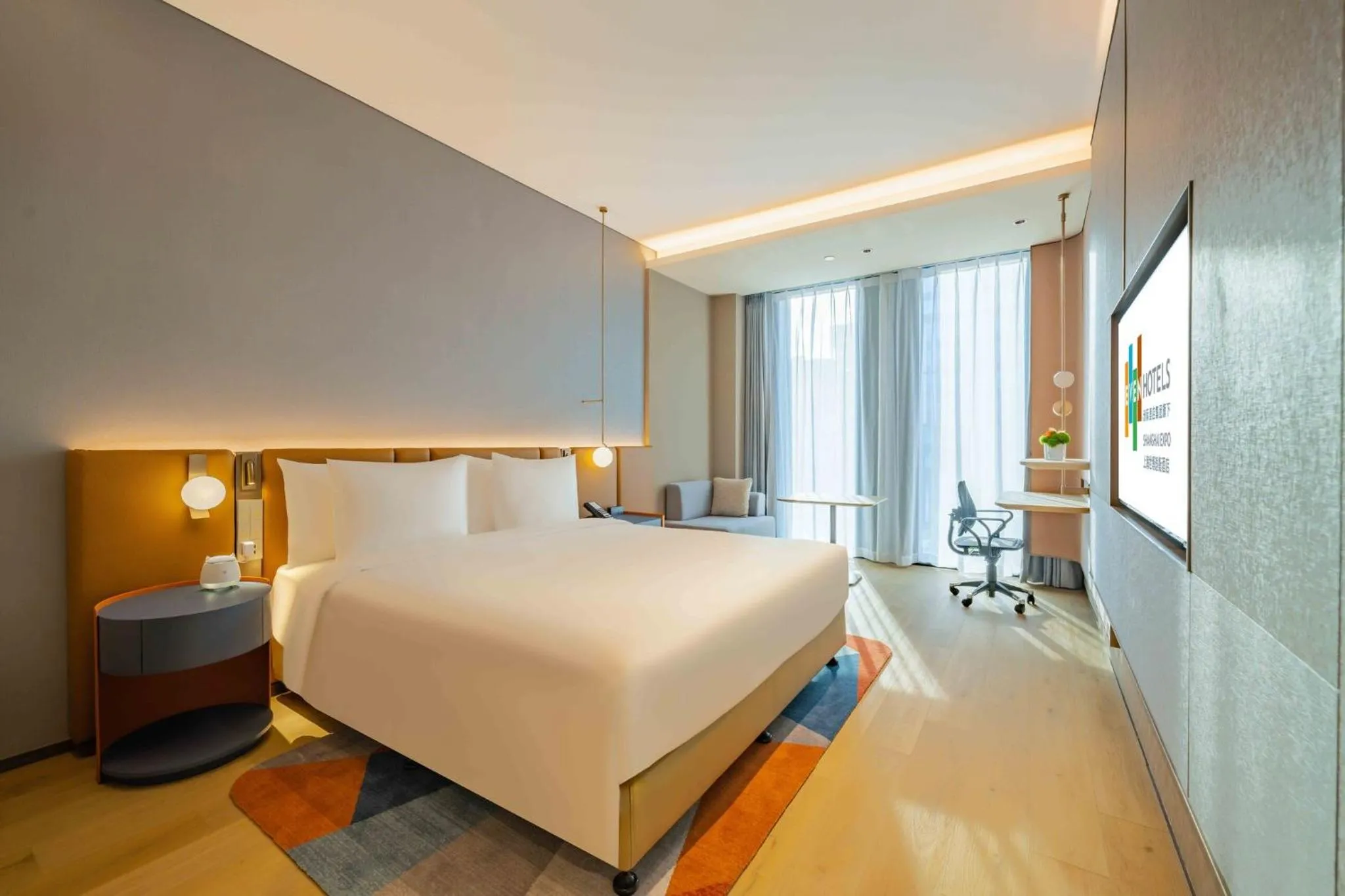 Photo of the whole room, Bed in EVEN Hotels Shanghai Expo by IHG