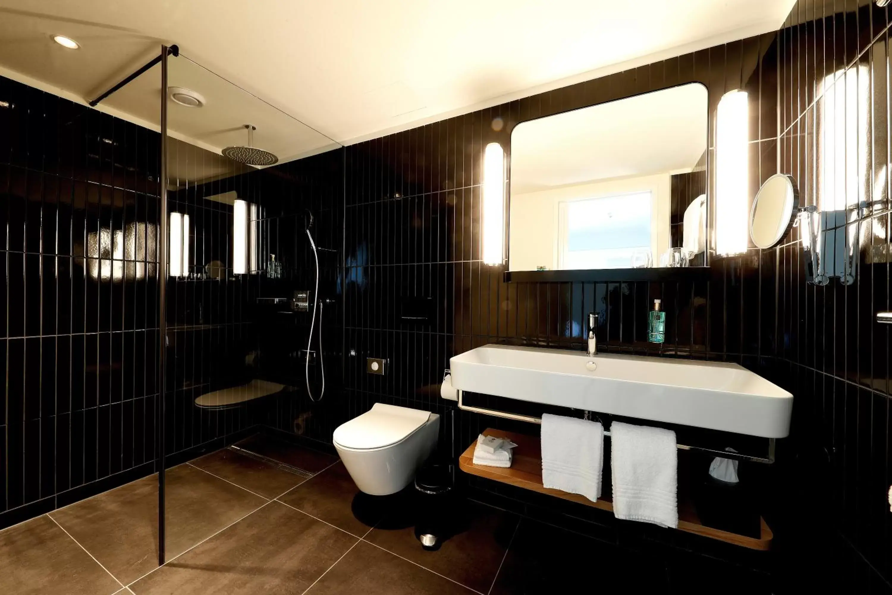 Bathroom in Best Western Plus Hotel Bern