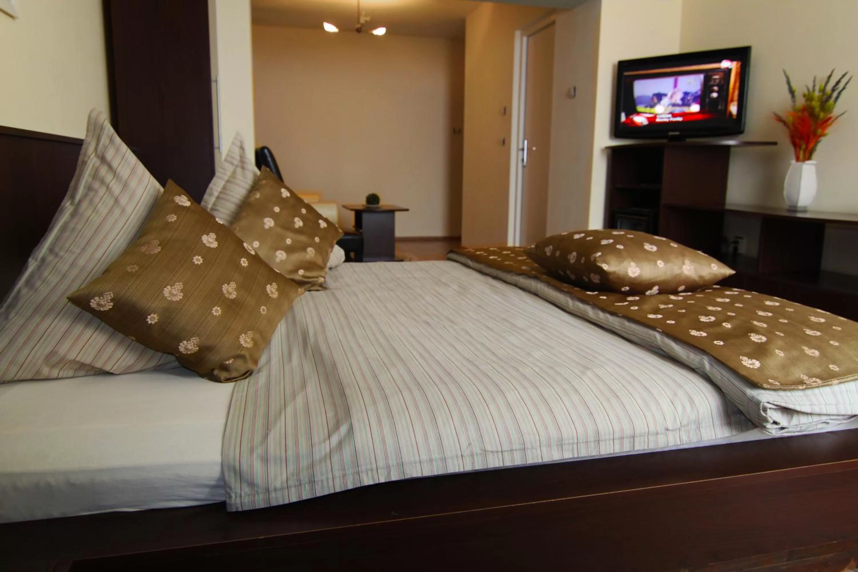 Photo of the whole room, Bed in Hotel Sheriff