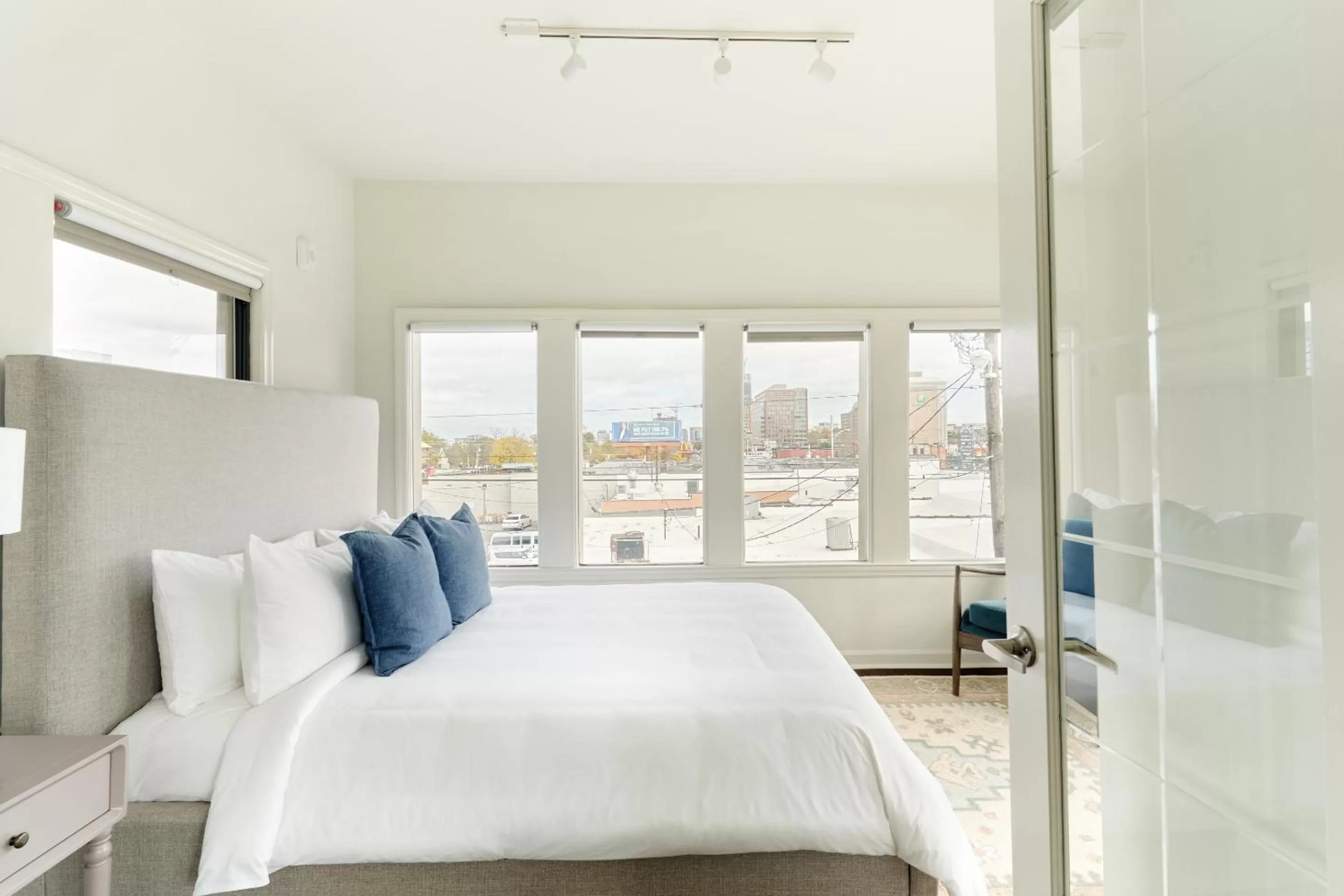 Bed in Sonder at Euclid Court