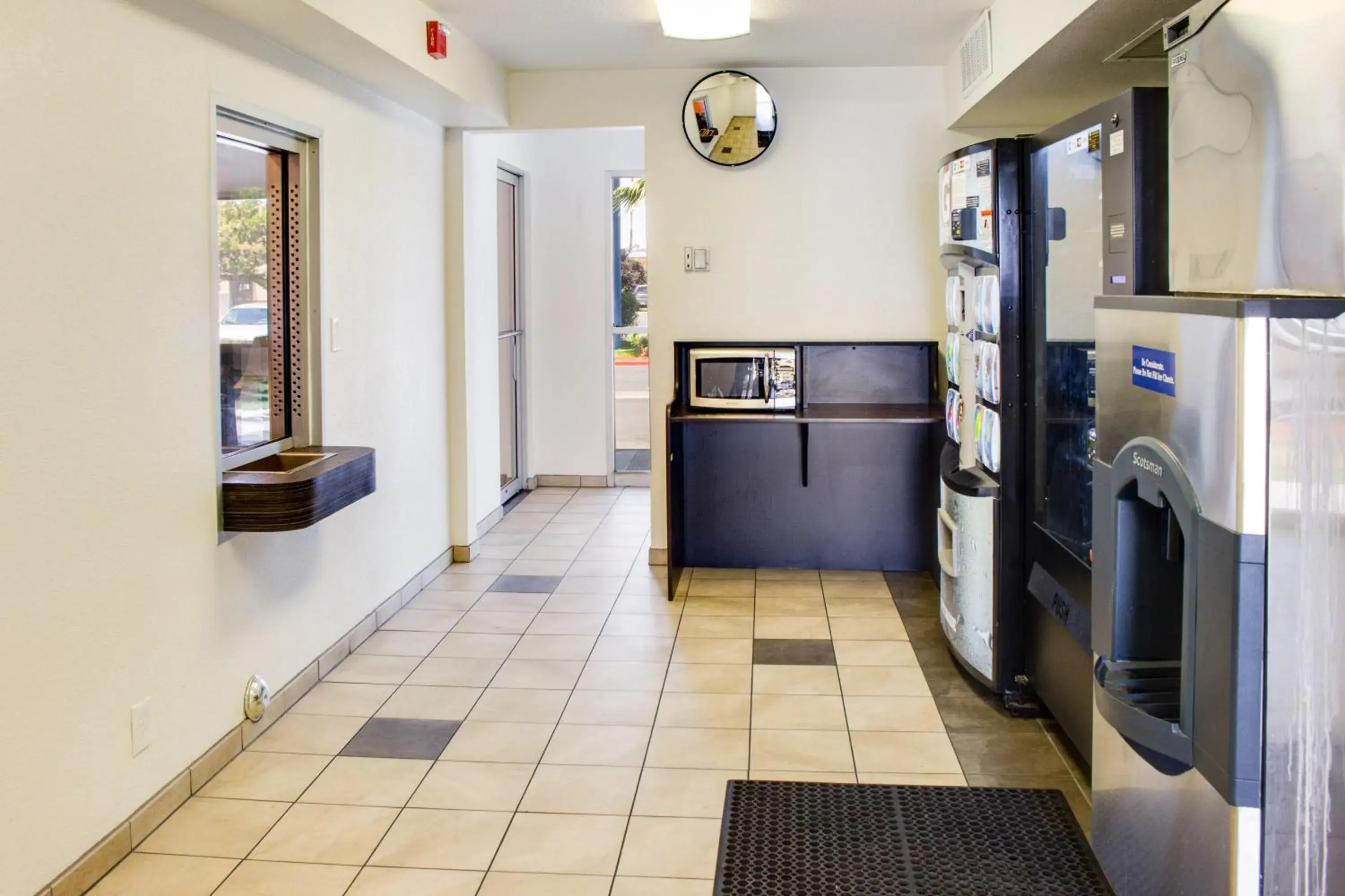 Other, Lobby/Reception in Motel 6-Bakersfield, CA - South