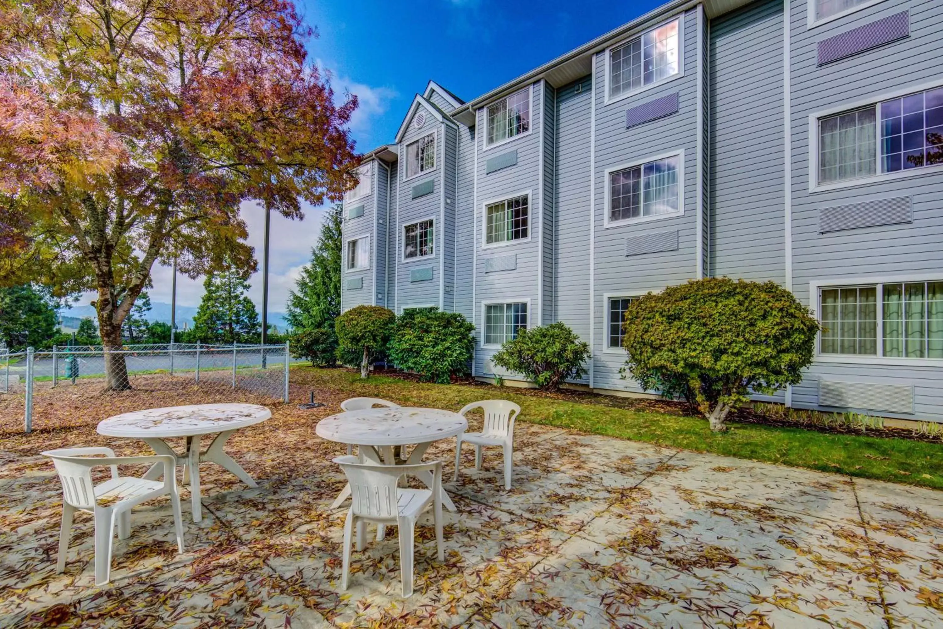 Property building in Motel 6-Sutherlin, OR Property building in Motel 6-Sutherlin, OR