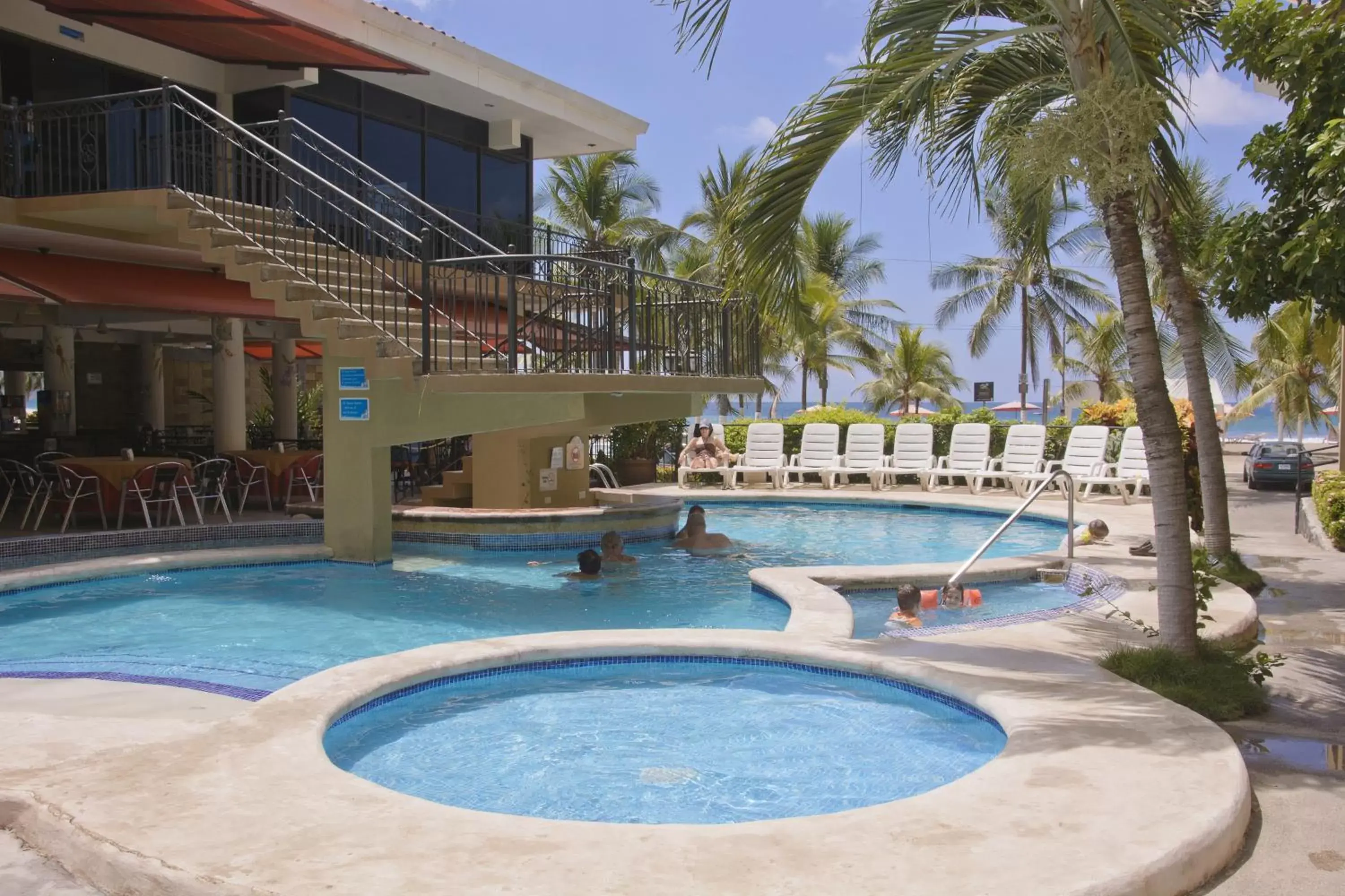 Swimming Pool in Balcon del Mar Beach Front Hotel